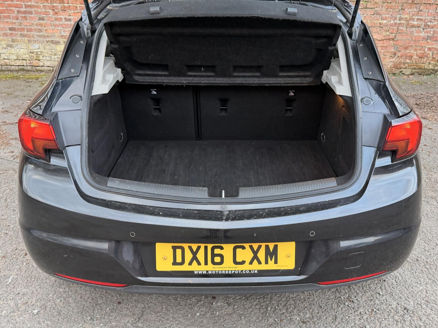 Vauxhall Astra 1.6 CDTi ecoFLEX Tech Line Hatchback 5dr Diesel Manual Euro 6 (s/s) (110 ps)