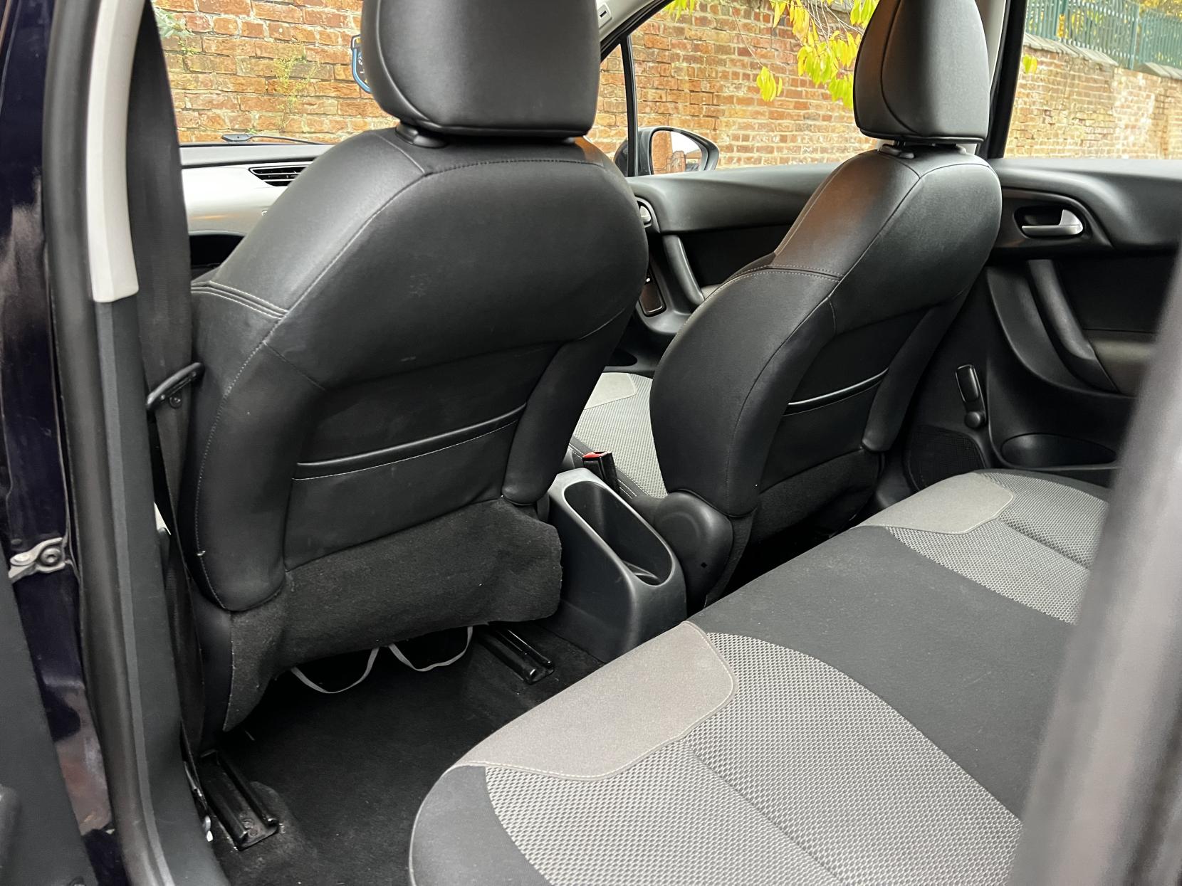 Citroen C3 1.4 e-HDi Airdream VTR+ Hatchback 5dr Diesel EGS5 Euro 5 (s/s) (70 ps)