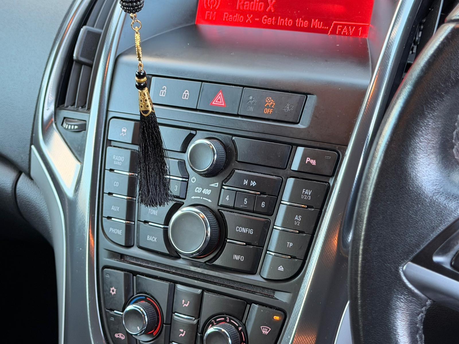 Vauxhall Astra 1.6 16v SE Hatchback 5dr Petrol Auto Euro 5 (115 ps)