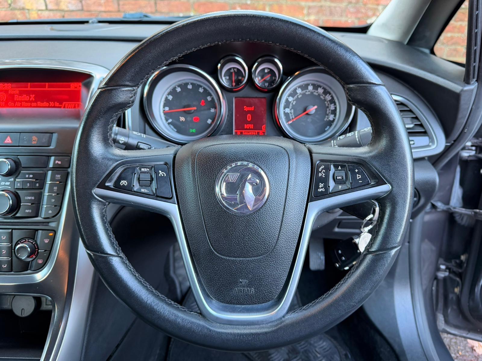 Vauxhall Astra 1.6 16v SE Hatchback 5dr Petrol Auto Euro 5 (115 ps)