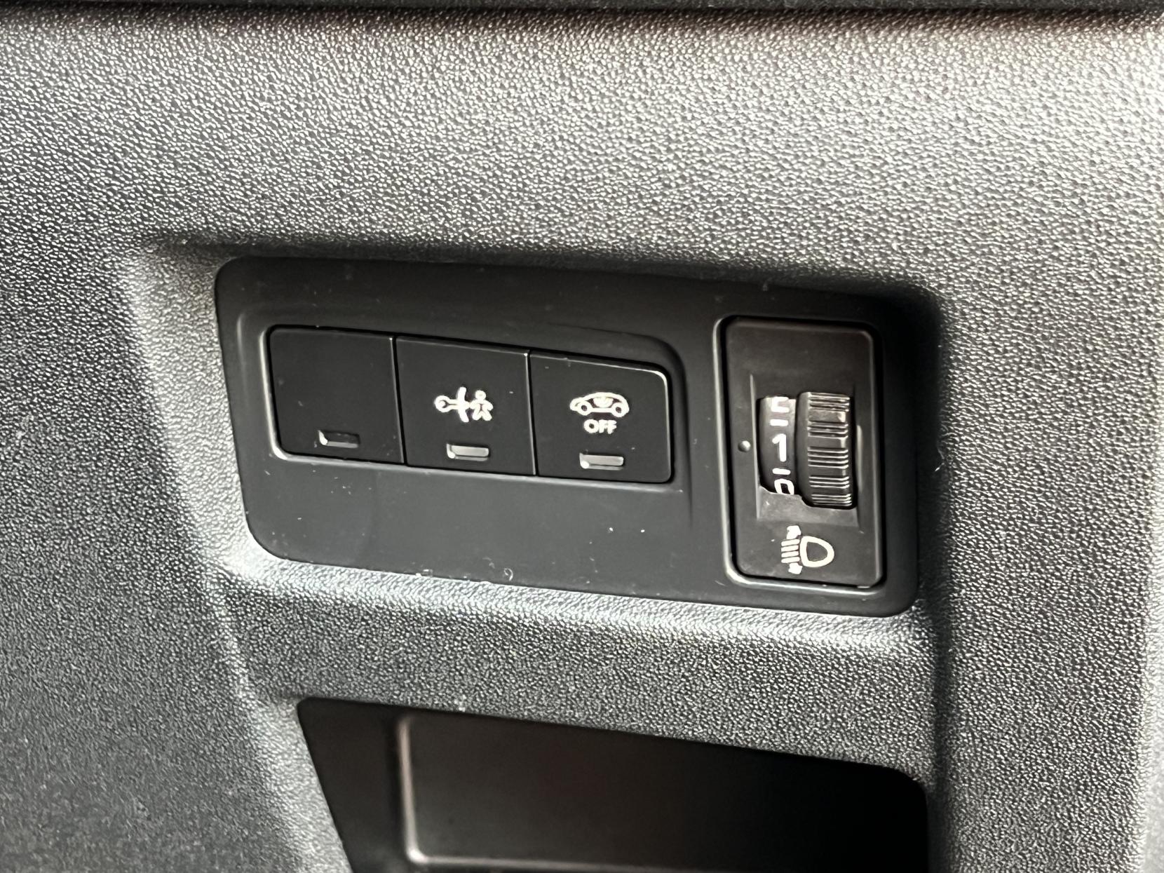 DS AUTOMOBILES DS 4 1.6 BlueHDi DStyle Nav Hatchback 5dr Diesel EAT6 Euro 6 (s/s) (120 ps)