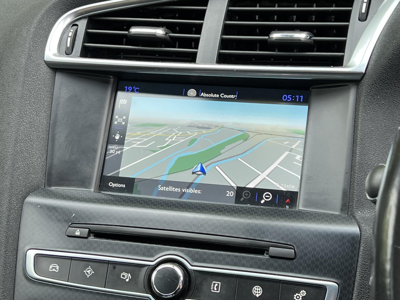 DS AUTOMOBILES DS 4 1.6 BlueHDi DStyle Nav Hatchback 5dr Diesel EAT6 Euro 6 (s/s) (120 ps)