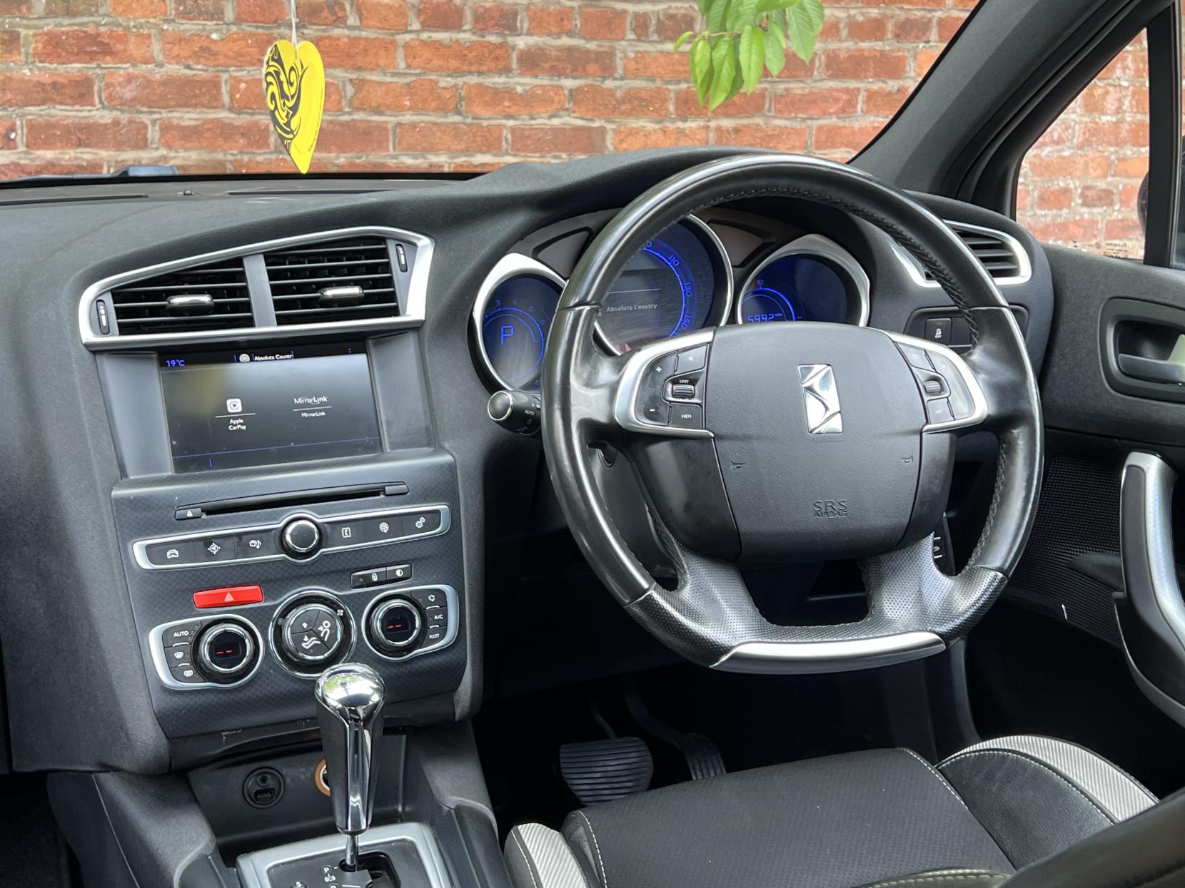 DS AUTOMOBILES DS 4 1.6 BlueHDi DStyle Nav Hatchback 5dr Diesel EAT6 Euro 6 (s/s) (120 ps)