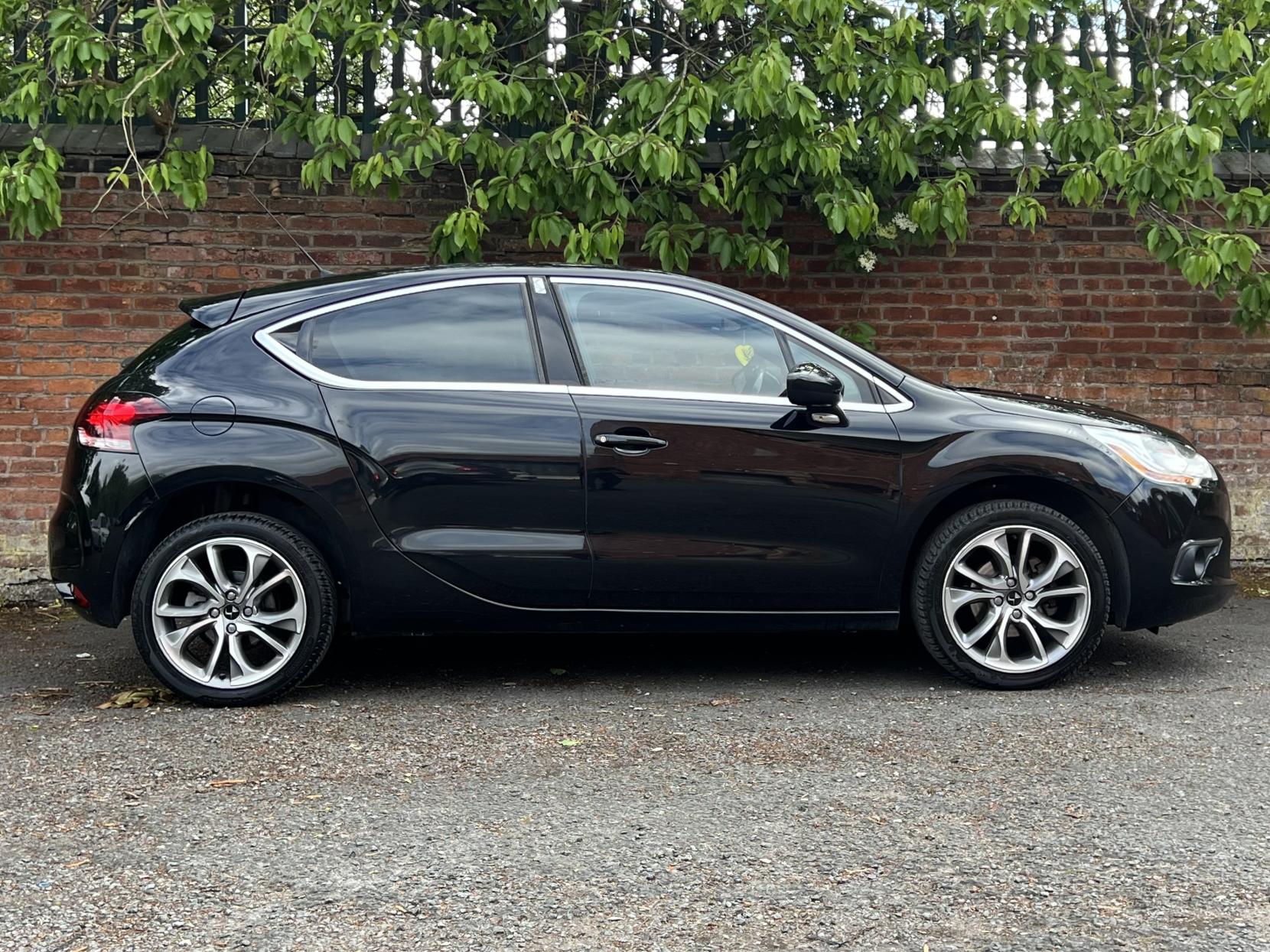 DS AUTOMOBILES DS 4 1.6 BlueHDi DStyle Nav Hatchback 5dr Diesel EAT6 Euro 6 (s/s) (120 ps)