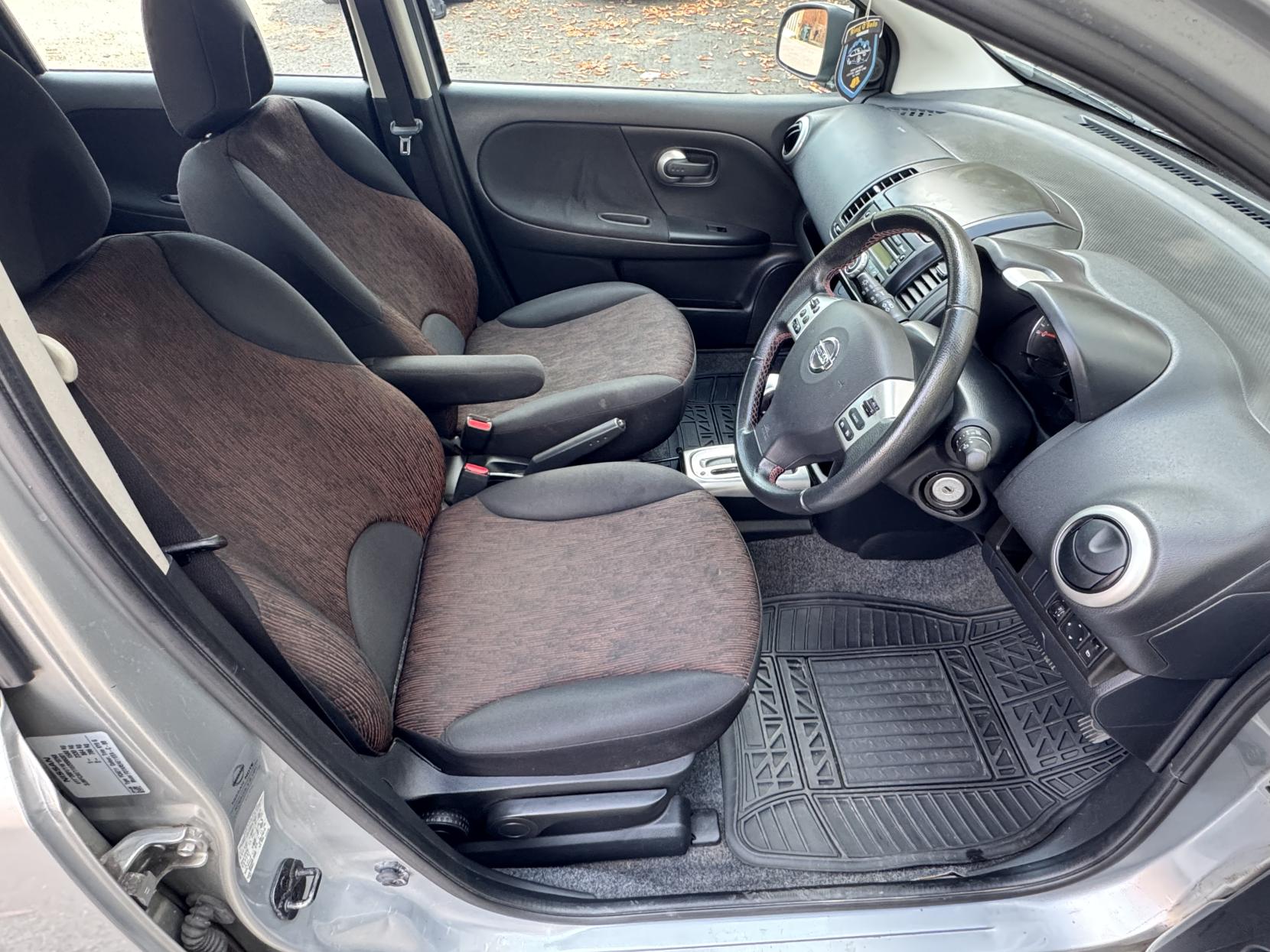 Nissan Note 1.6 16V Acenta Hatchback 5dr Petrol Auto Euro 4 (110 ps)