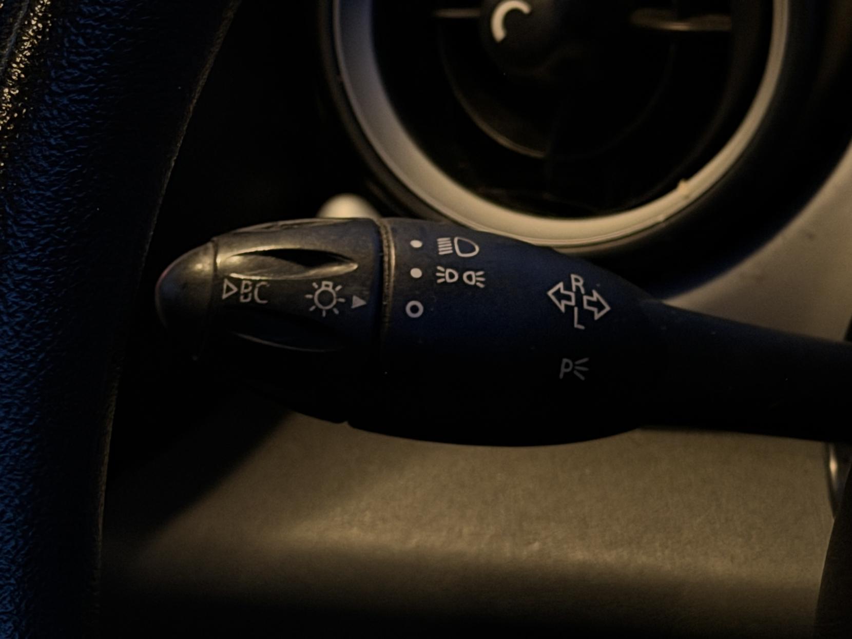 MINI Hatch 1.6 Cooper Hatchback 3dr Petrol Steptronic Euro 5 (122 ps)