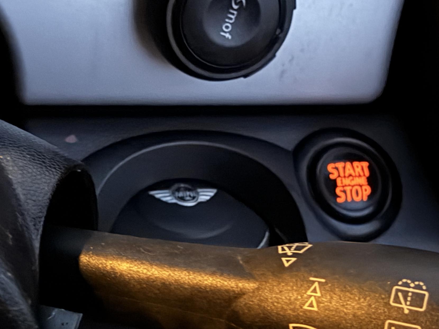 MINI Hatch 1.6 Cooper Hatchback 3dr Petrol Steptronic Euro 5 (122 ps)