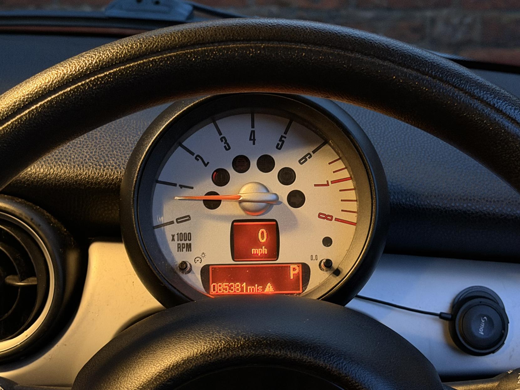 MINI Hatch 1.6 Cooper Hatchback 3dr Petrol Steptronic Euro 5 (122 ps)