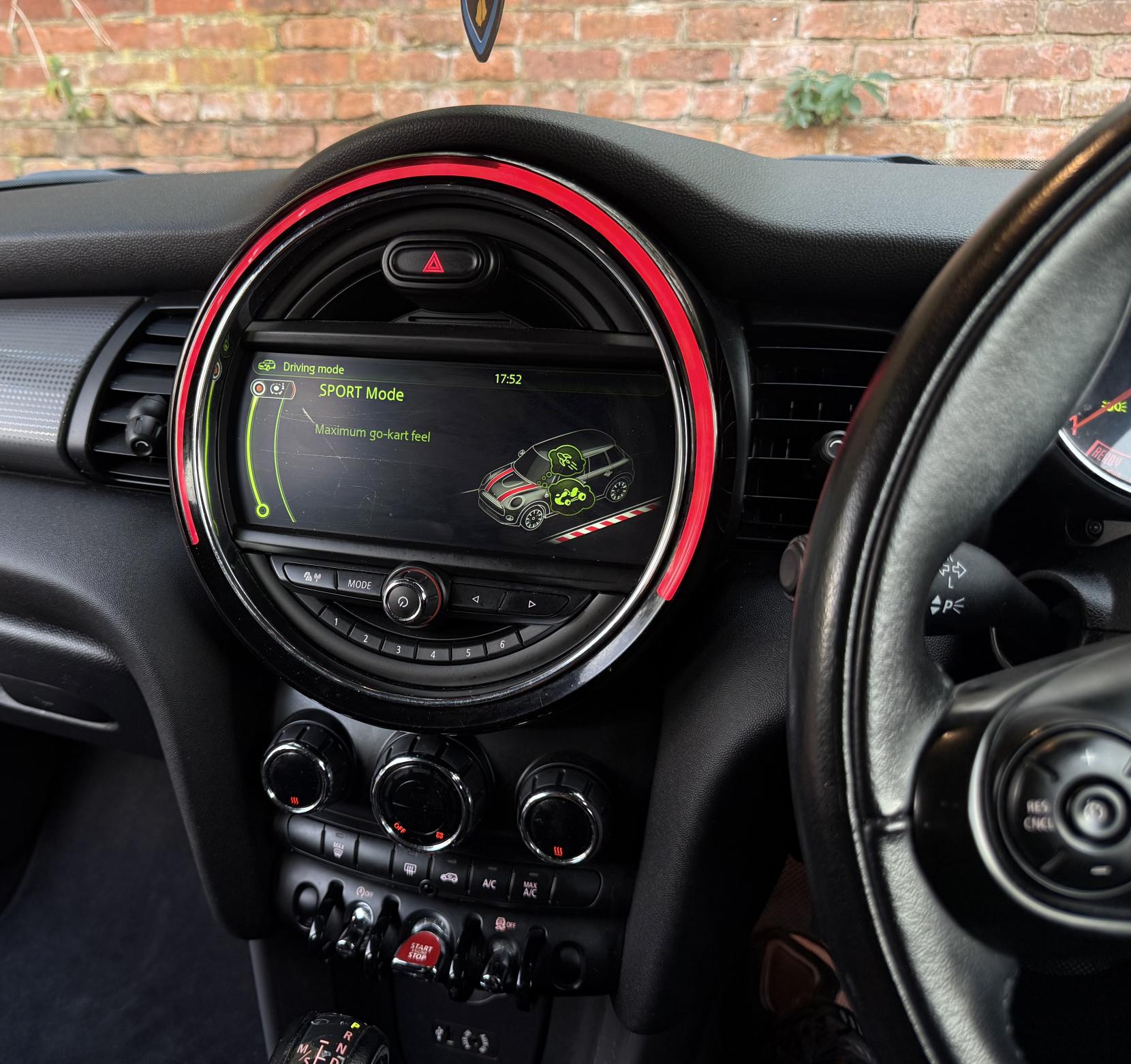 MINI Hatch 1.5 Cooper D Hatchback 5dr Diesel Auto Euro 6 (s/s) (116 ps)
