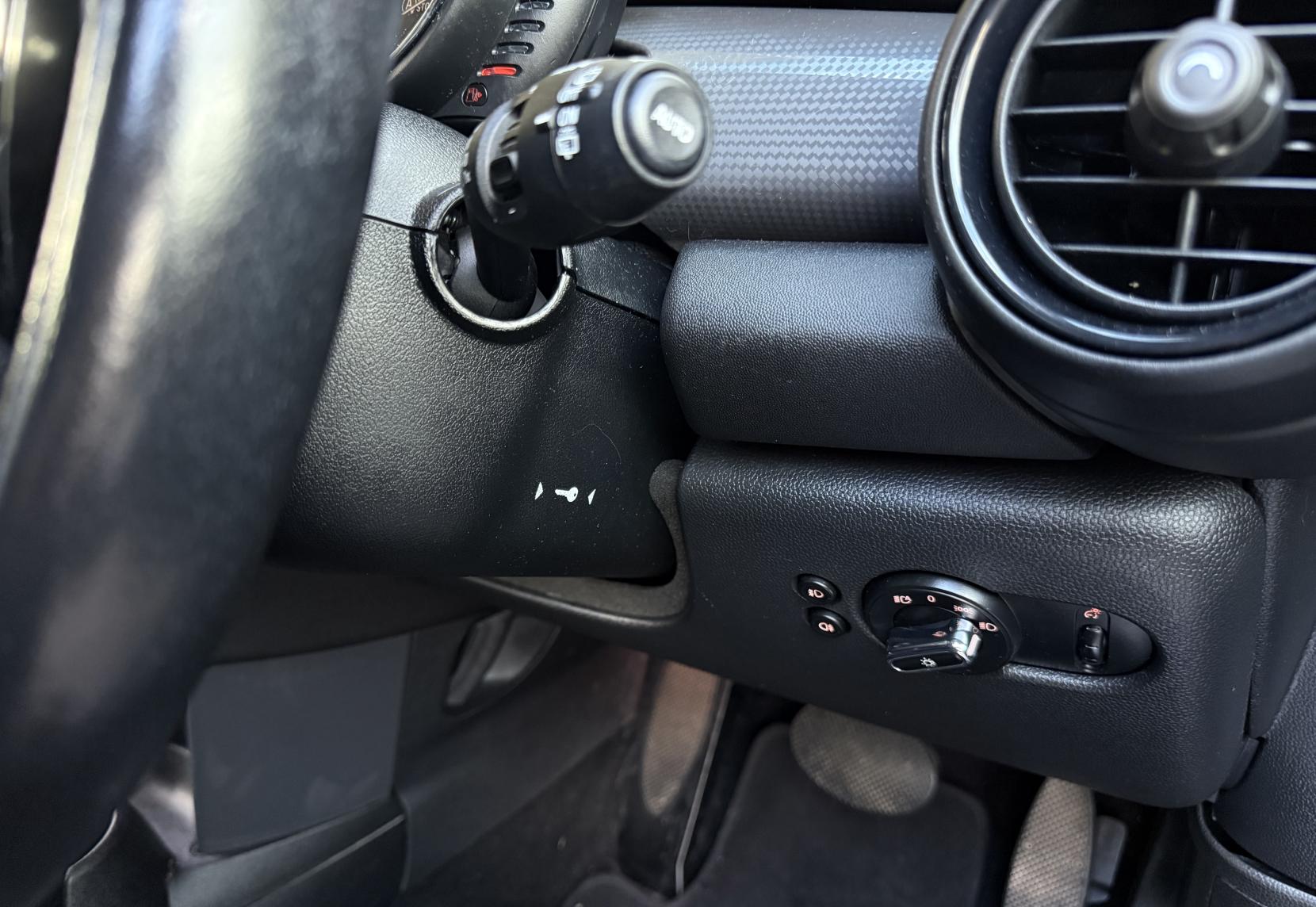 MINI Hatch 1.5 Cooper D Hatchback 5dr Diesel Auto Euro 6 (s/s) (116 ps)