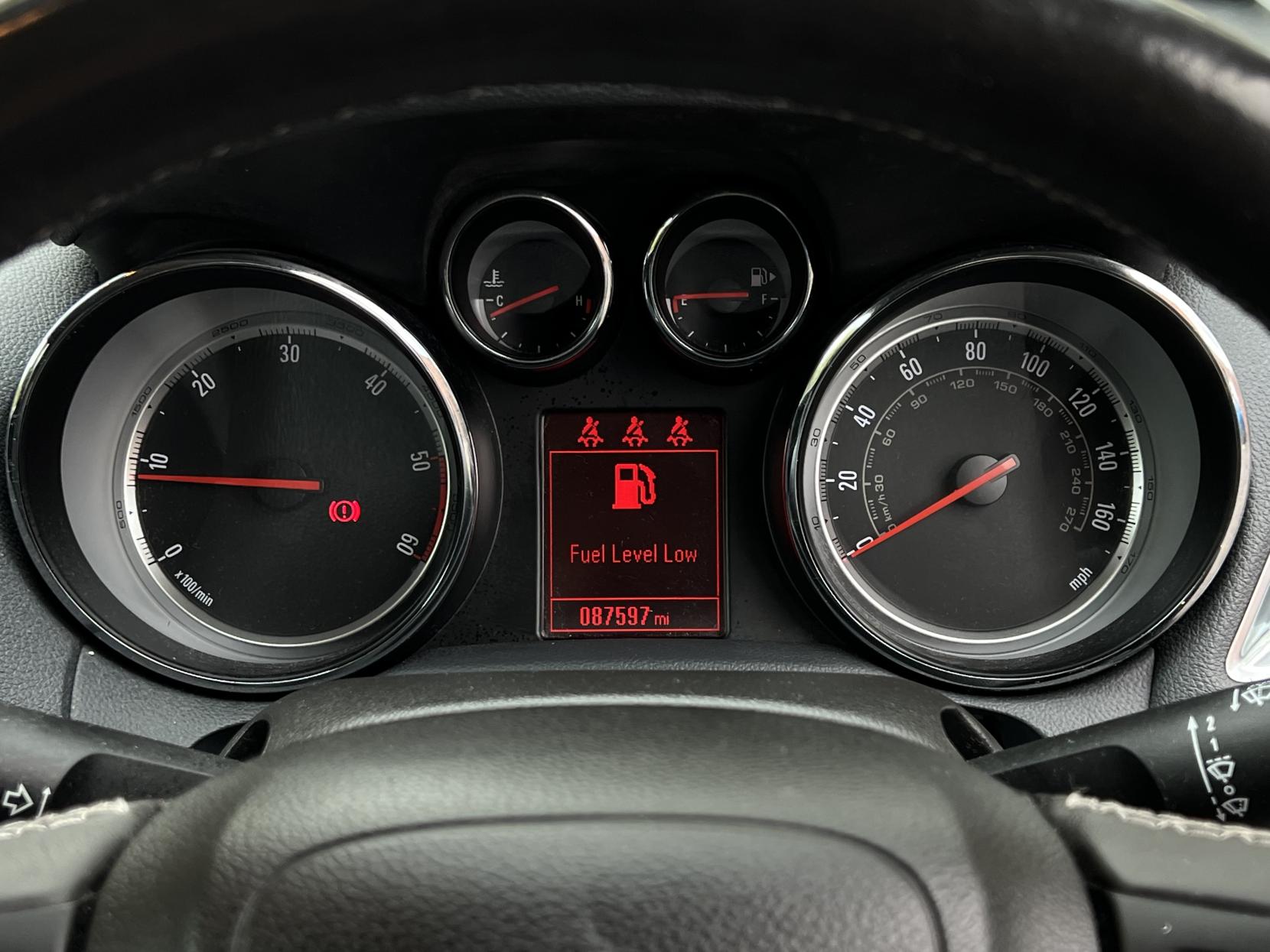 Vauxhall Mokka 1.7 CDTi SE SUV 5dr Diesel Auto 2WD Euro 5 (130 ps)
