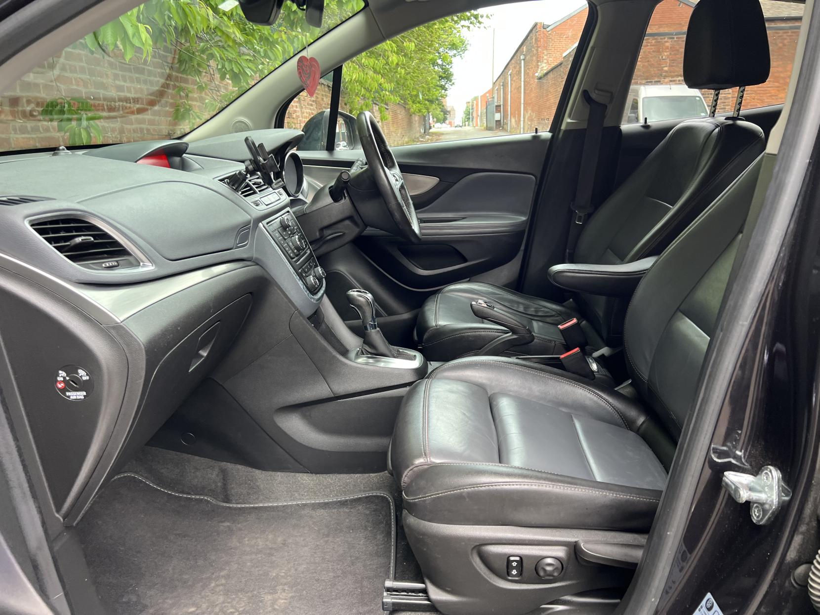 Vauxhall Mokka 1.4i Turbo SE SUV 5dr Petrol Auto 2WD Euro 6 (140 ps)