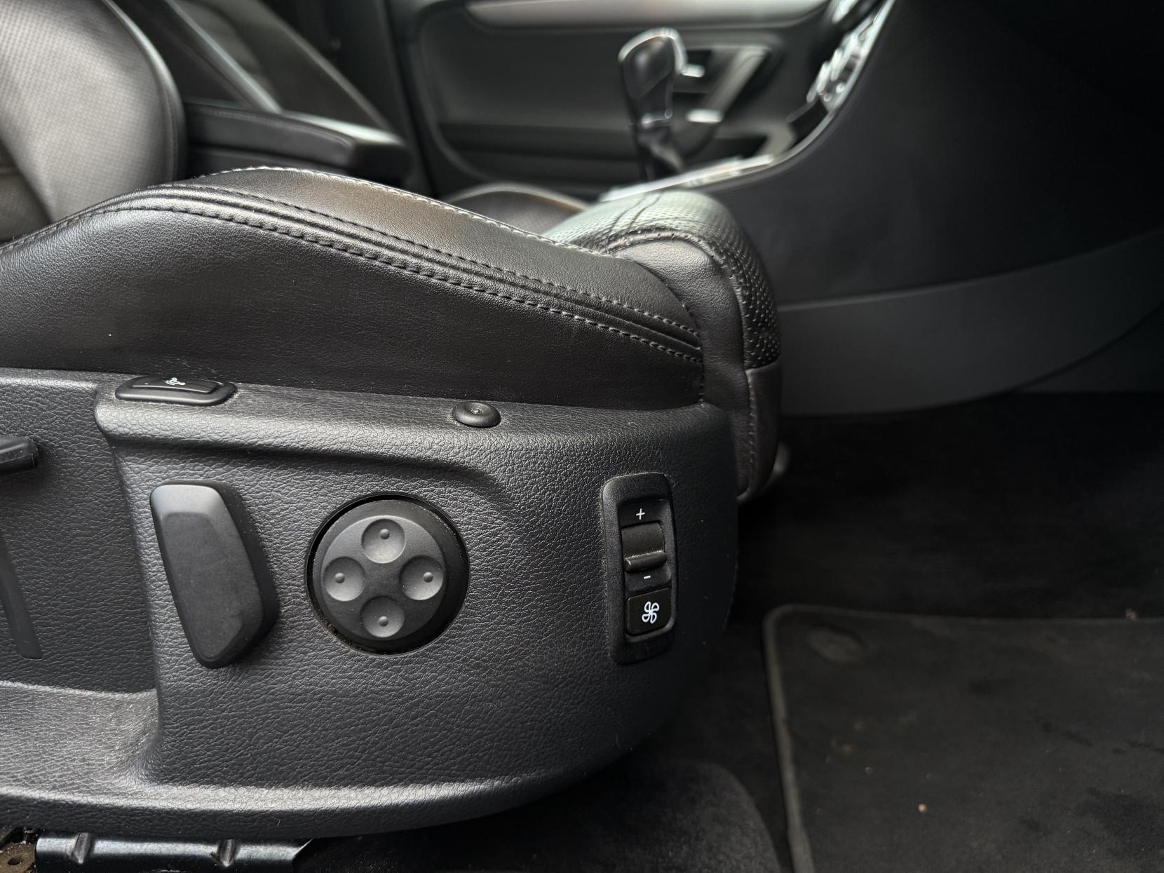 Volkswagen CC 2.0 TDI BlueMotion Tech GT Saloon 4dr Diesel DSG Euro 5 (s/s) (177 ps)