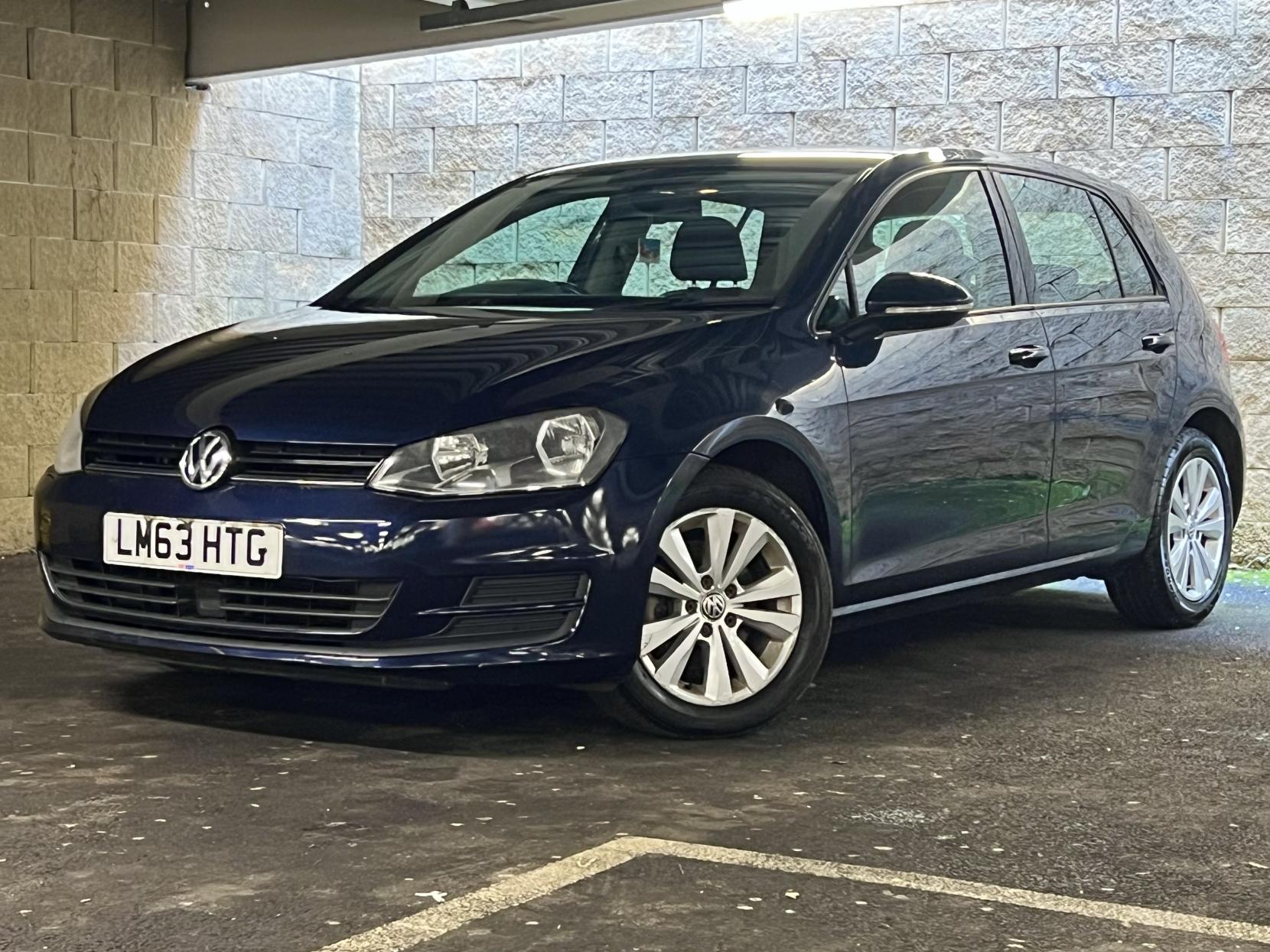 Volkswagen Golf 1.6 TDI BlueMotion Tech SE Hatchback 5dr Diesel DSG Euro 5 (s/s) (105 ps)