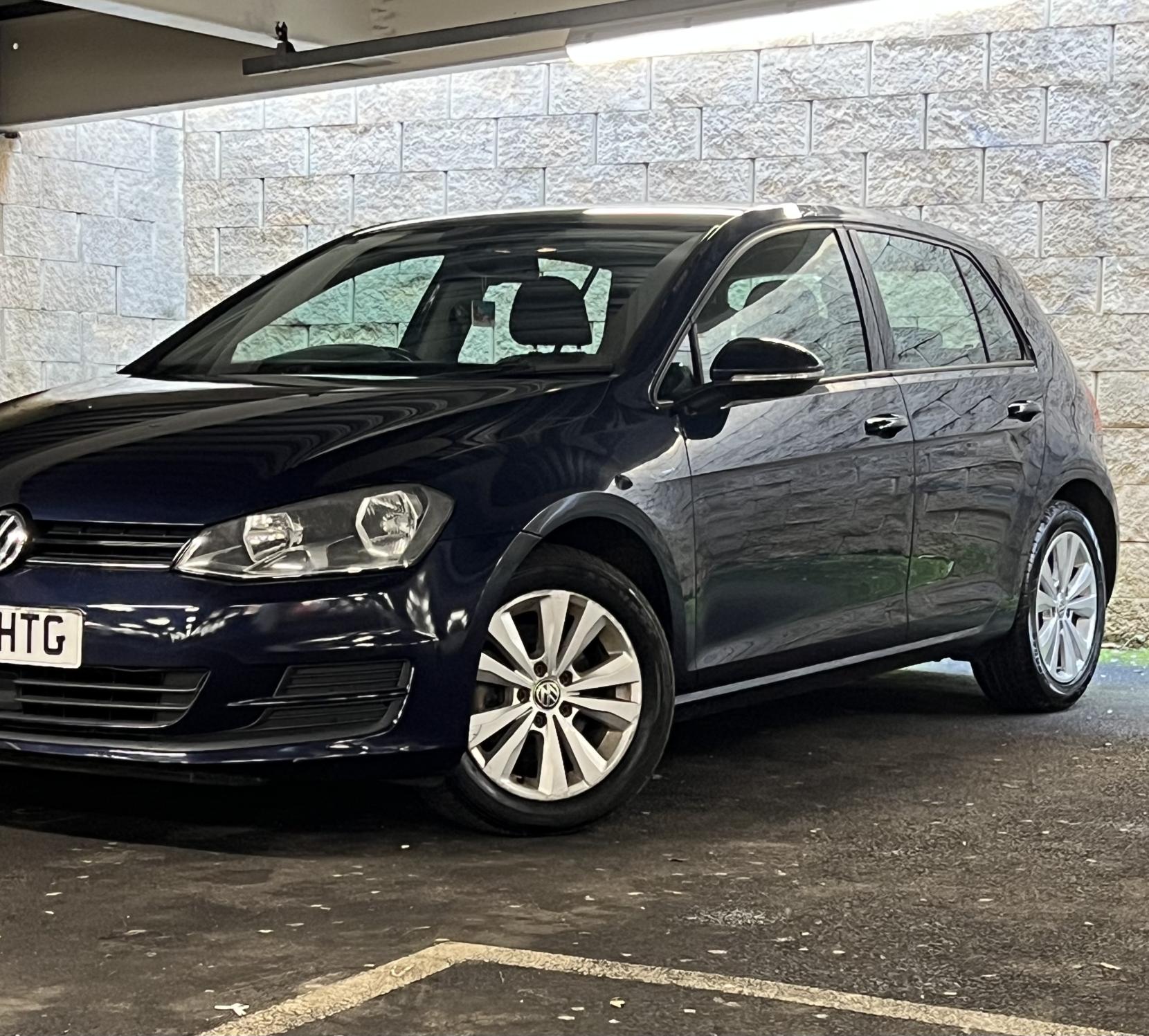 Volkswagen Golf 1.6 TDI BlueMotion Tech SE Hatchback 5dr Diesel DSG Euro 5 (s/s) (105 ps)