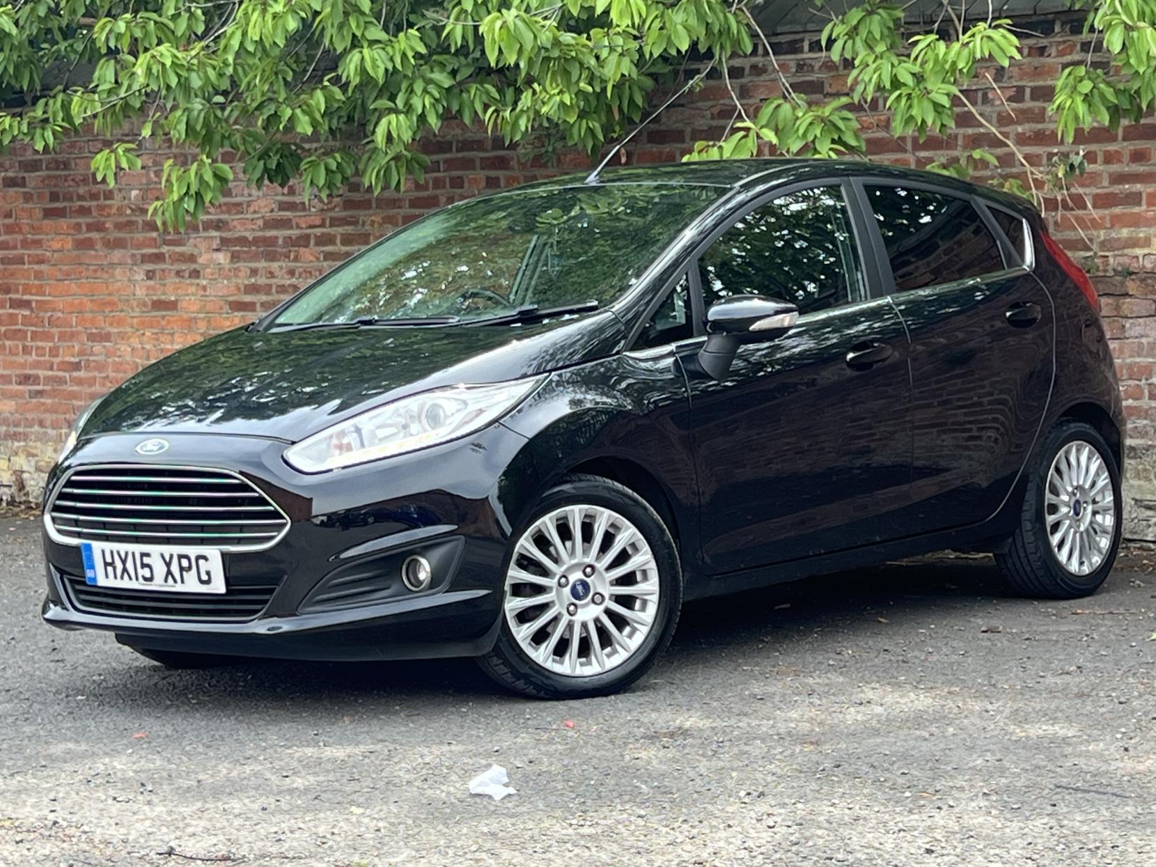 Ford Fiesta 1.0T EcoBoost Titanium Hatchback 5dr Petrol Powershift Euro 5 (100 ps)