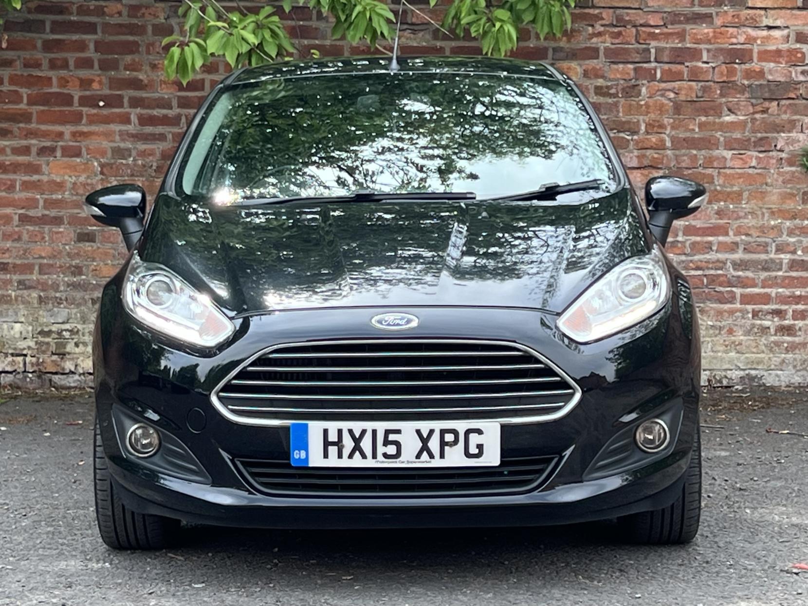Ford Fiesta 1.0T EcoBoost Titanium Hatchback 5dr Petrol Powershift Euro 5 (100 ps)