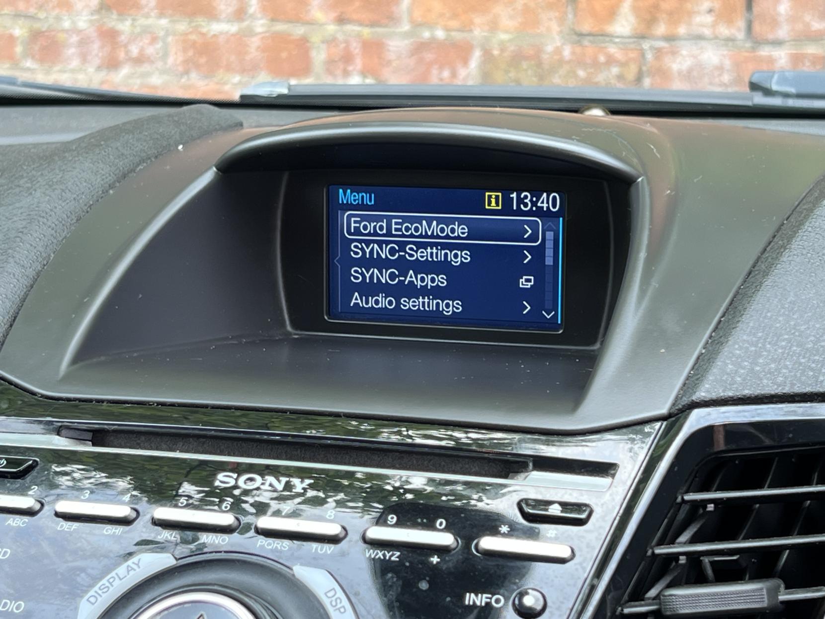 Ford Fiesta 1.0T EcoBoost Titanium Hatchback 5dr Petrol Powershift Euro 5 (100 ps)