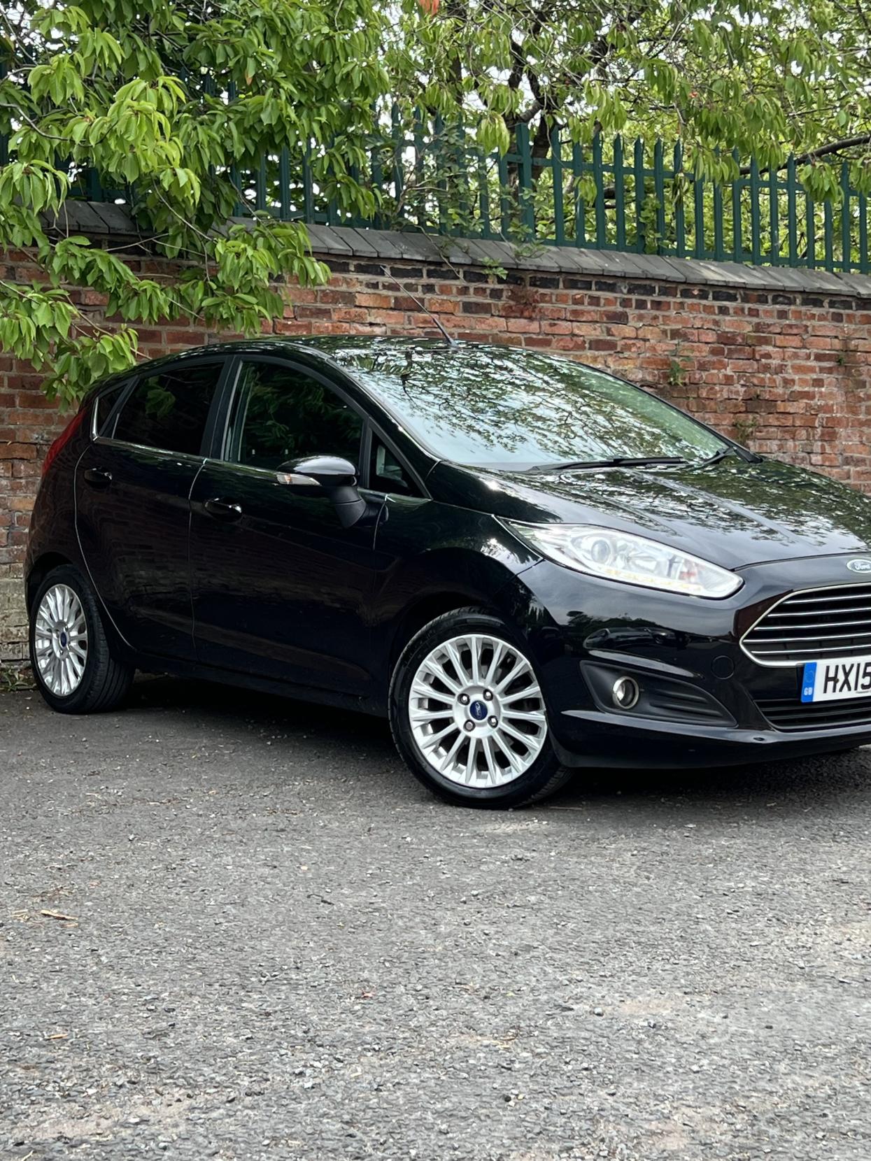 Ford Fiesta 1.0T EcoBoost Titanium Hatchback 5dr Petrol Powershift Euro 5 (100 ps)