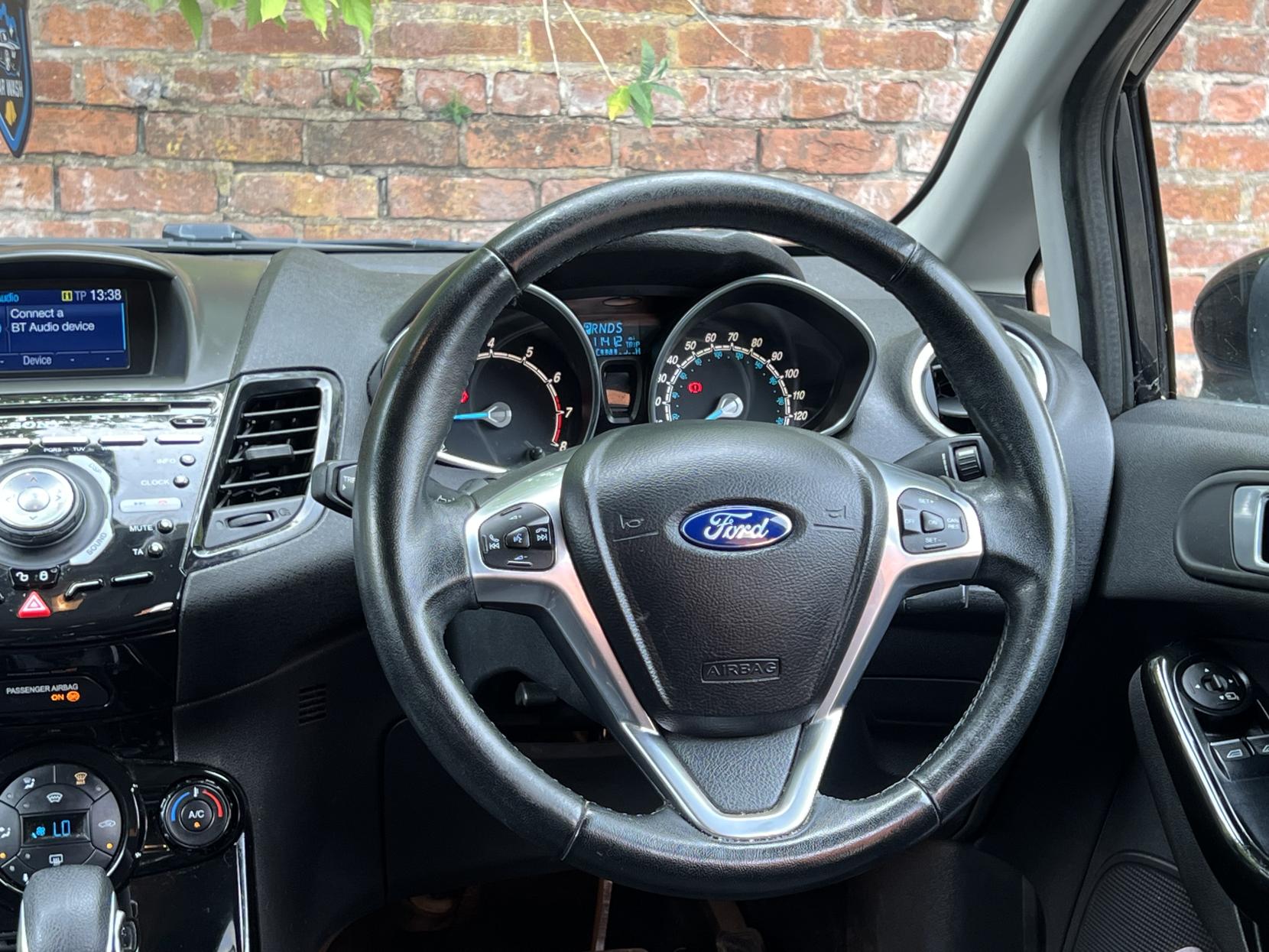 Ford Fiesta 1.0T EcoBoost Titanium Hatchback 5dr Petrol Powershift Euro 5 (100 ps)