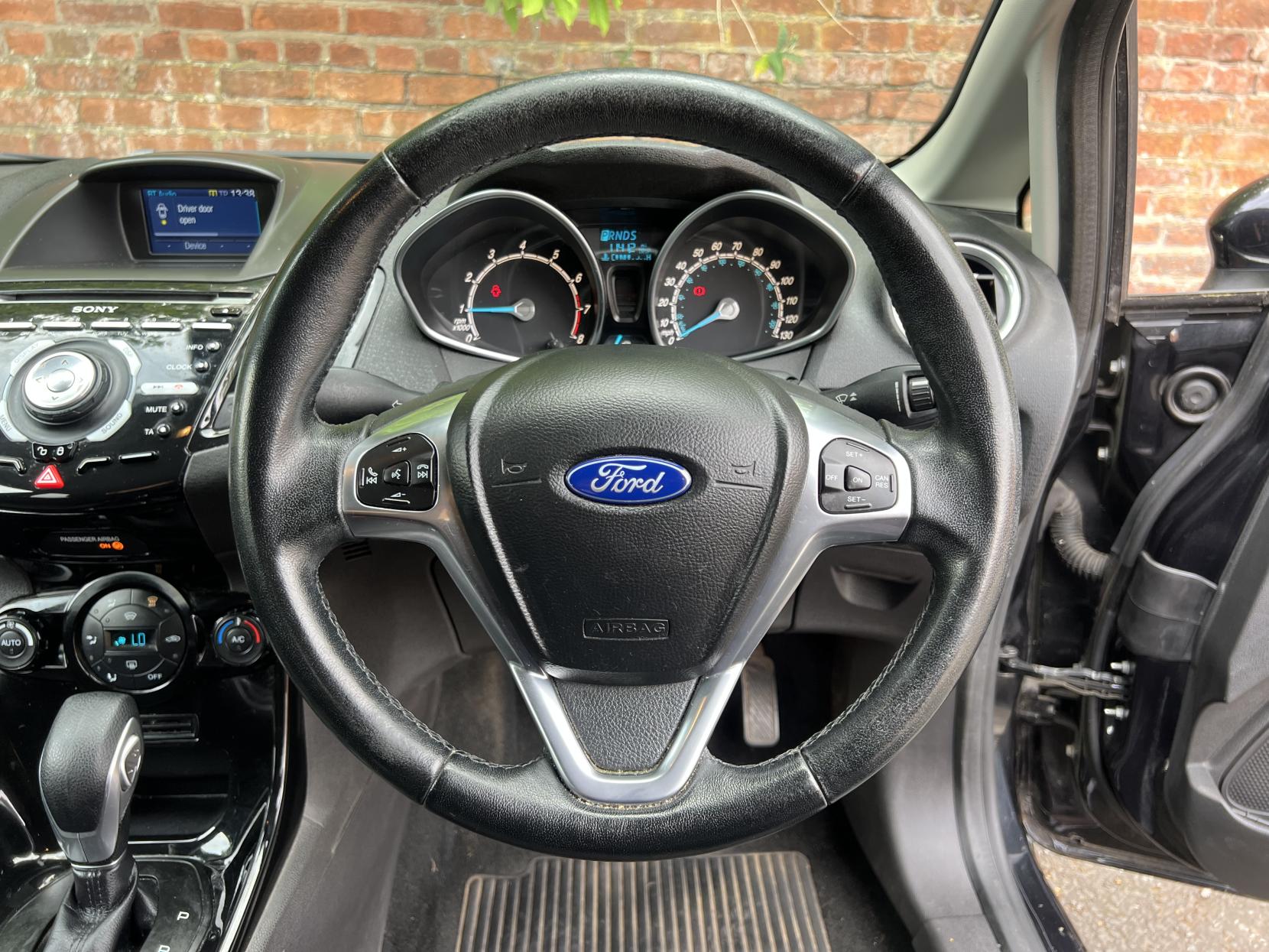 Ford Fiesta 1.0T EcoBoost Titanium Hatchback 5dr Petrol Powershift Euro 5 (100 ps)