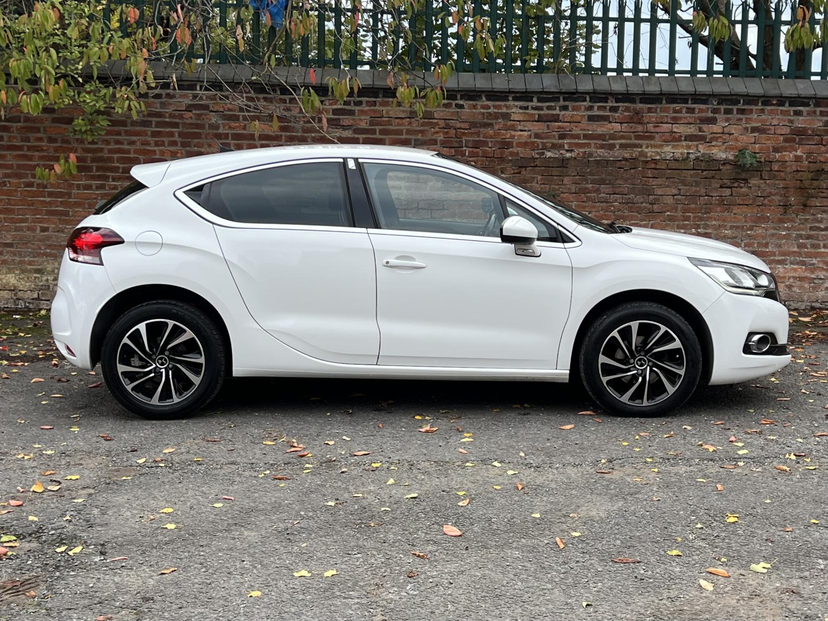 DS AUTOMOBILES DS 4 1.6 BlueHDi Elegance Hatchback 5dr Diesel EAT6 Euro 6 (s/s) (120 ps)