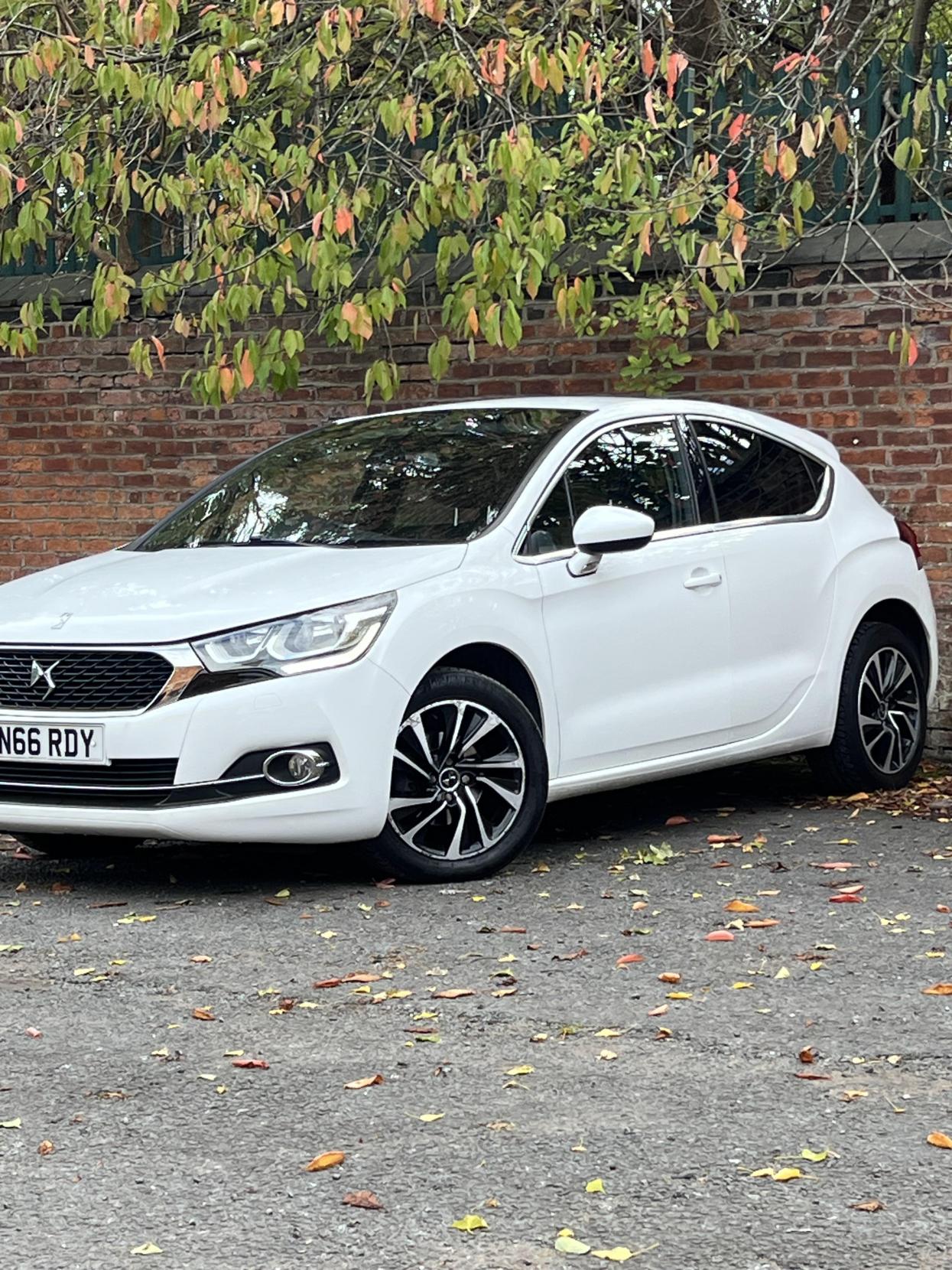 DS AUTOMOBILES DS 4 1.6 BlueHDi Elegance Hatchback 5dr Diesel EAT6 Euro 6 (s/s) (120 ps)