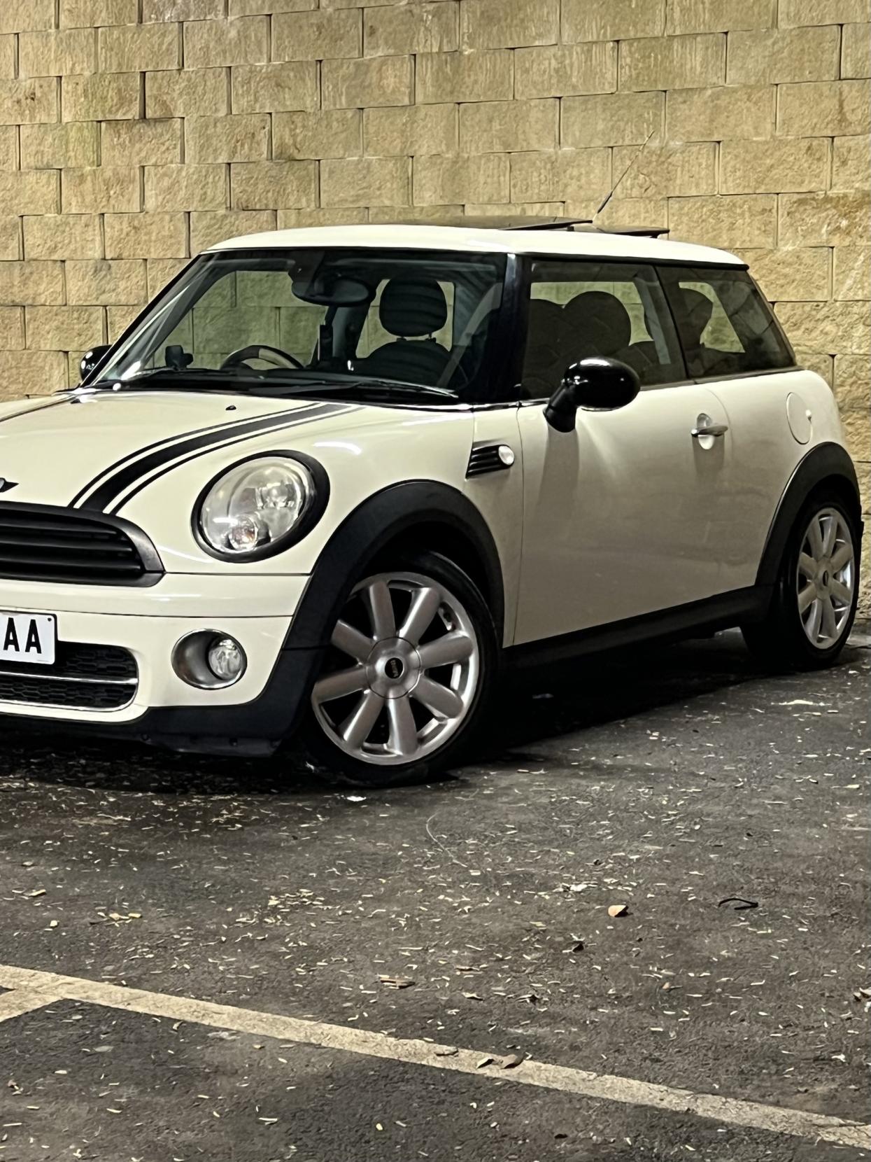 MINI Hatch 1.6 Cooper D Hatchback 3dr Diesel Steptronic Euro 4 (110 ps)