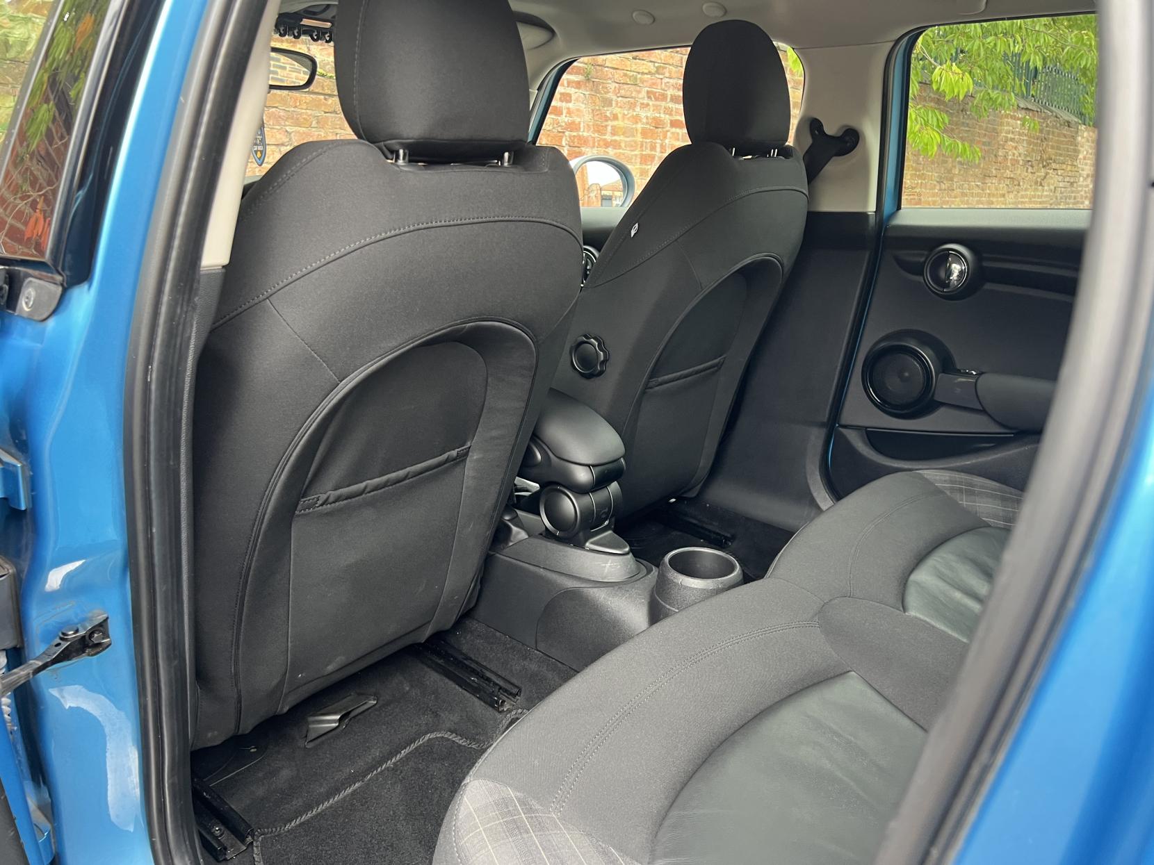 MINI Hatch 1.5 Cooper D Hatchback 5dr Diesel Auto Euro 6 (s/s) (116 ps)