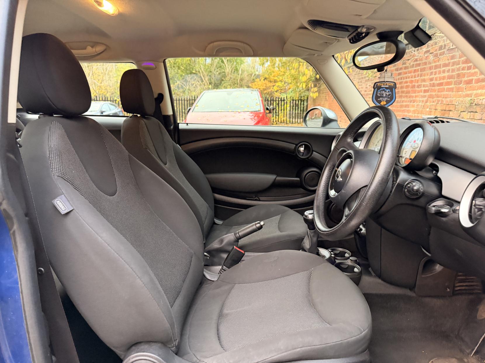 MINI Hatch 1.6 One Hatchback 3dr Petrol Manual Euro 5 (98 ps)