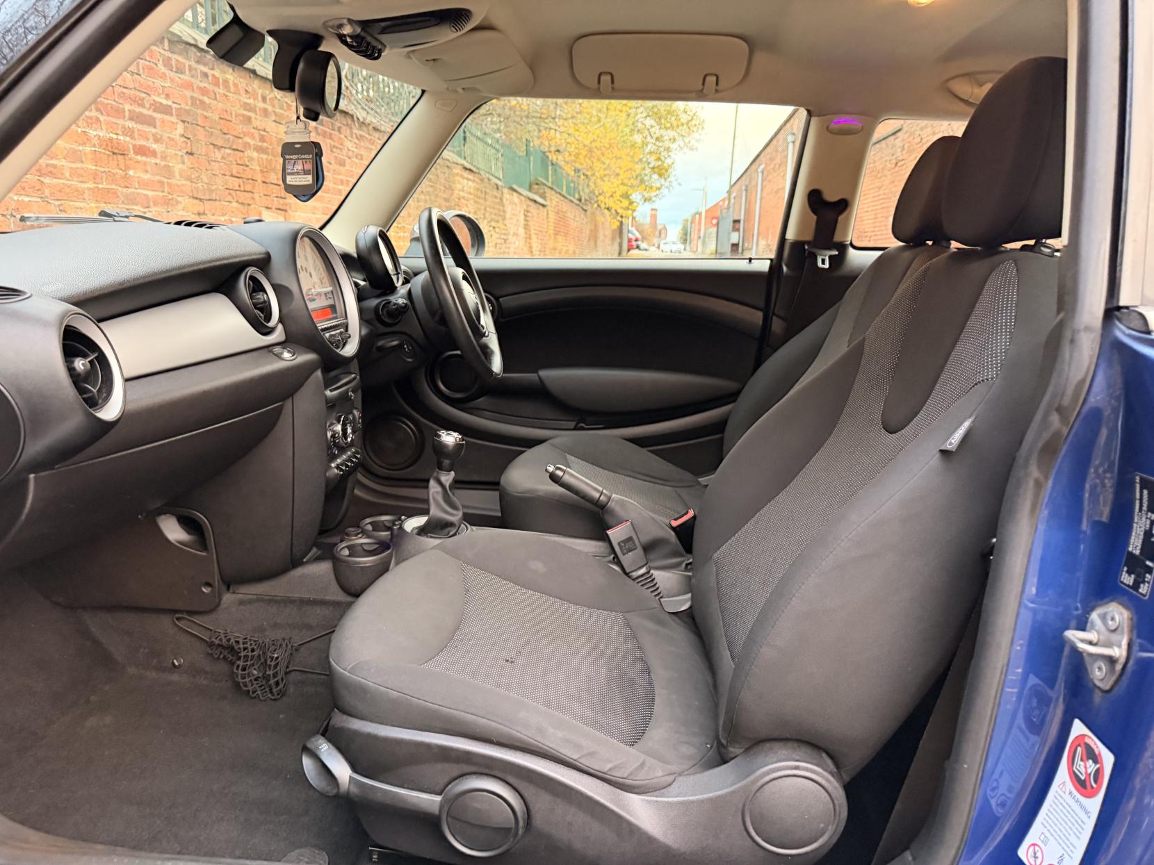 MINI Hatch 1.6 One Hatchback 3dr Petrol Manual Euro 5 (98 ps)