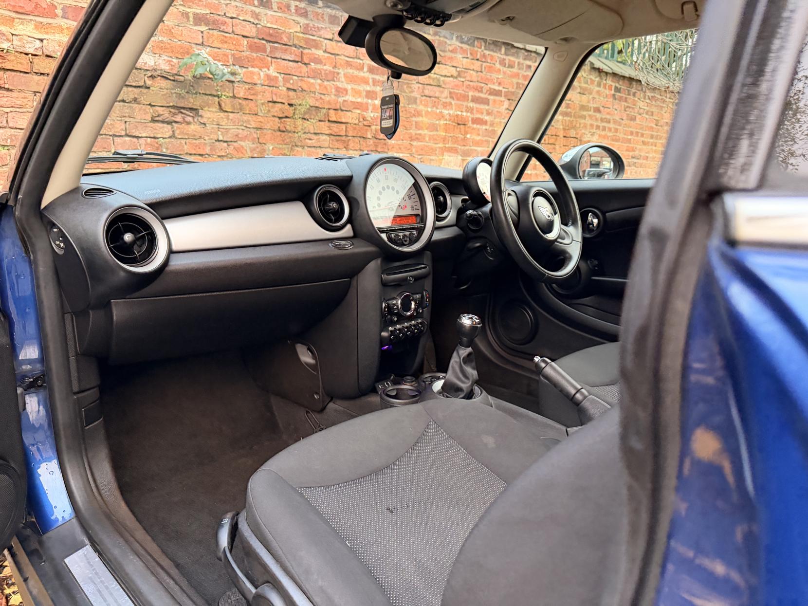 MINI Hatch 1.6 One Hatchback 3dr Petrol Manual Euro 5 (98 ps)