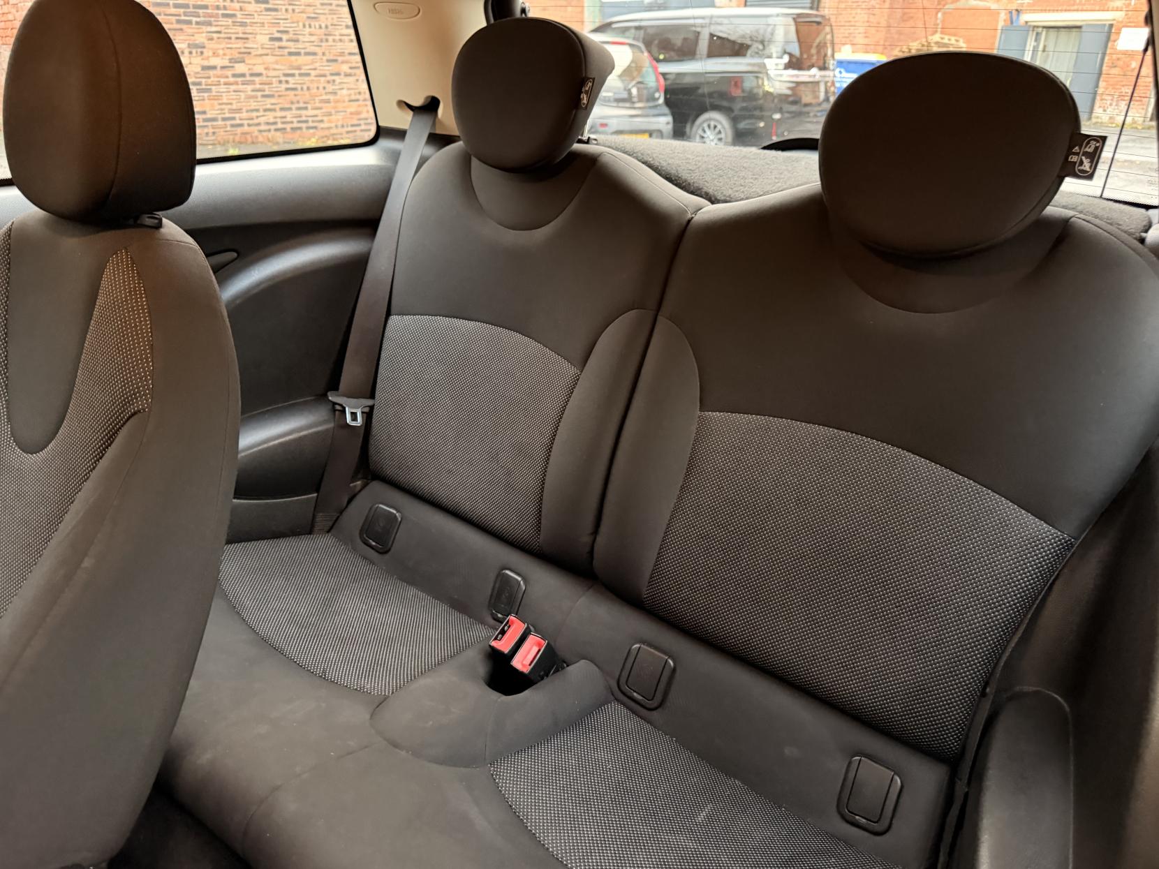 MINI Hatch 1.6 One Hatchback 3dr Petrol Manual Euro 5 (98 ps)