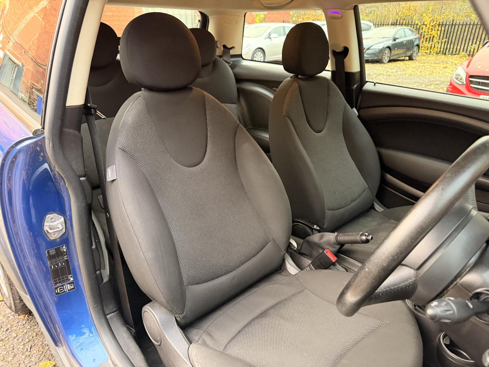 MINI Hatch 1.6 One Hatchback 3dr Petrol Manual Euro 5 (98 ps)