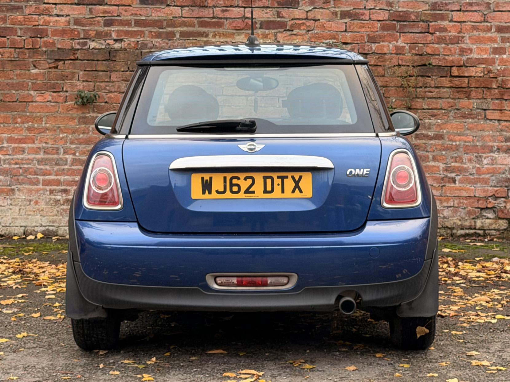 MINI Hatch 1.6 One Hatchback 3dr Petrol Manual Euro 5 (98 ps)