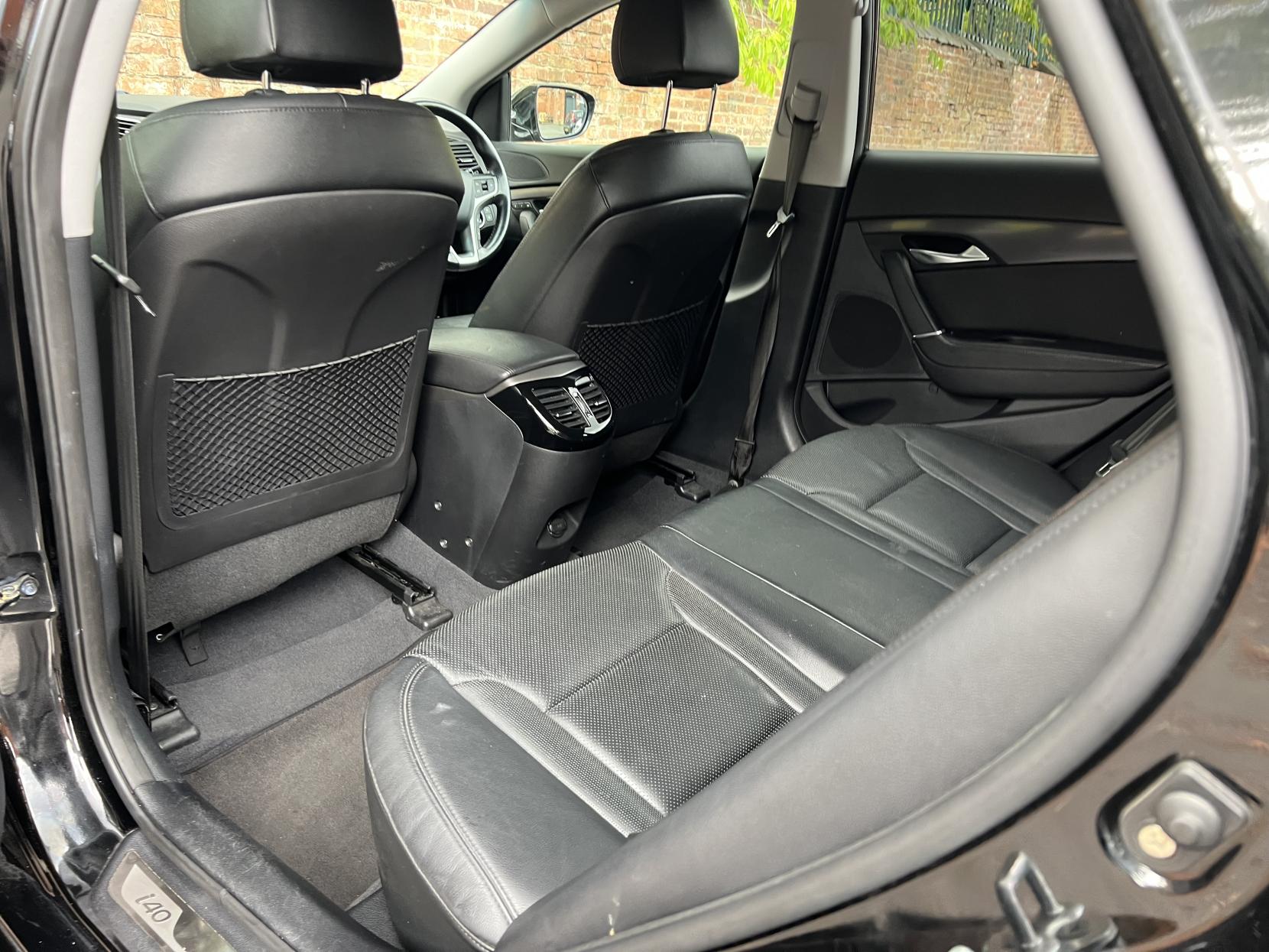 Hyundai i40 1.7 CRDi Blue Drive SE Nav Business Tourer 5dr Diesel Manual Euro 6 (s/s) (141 ps)
