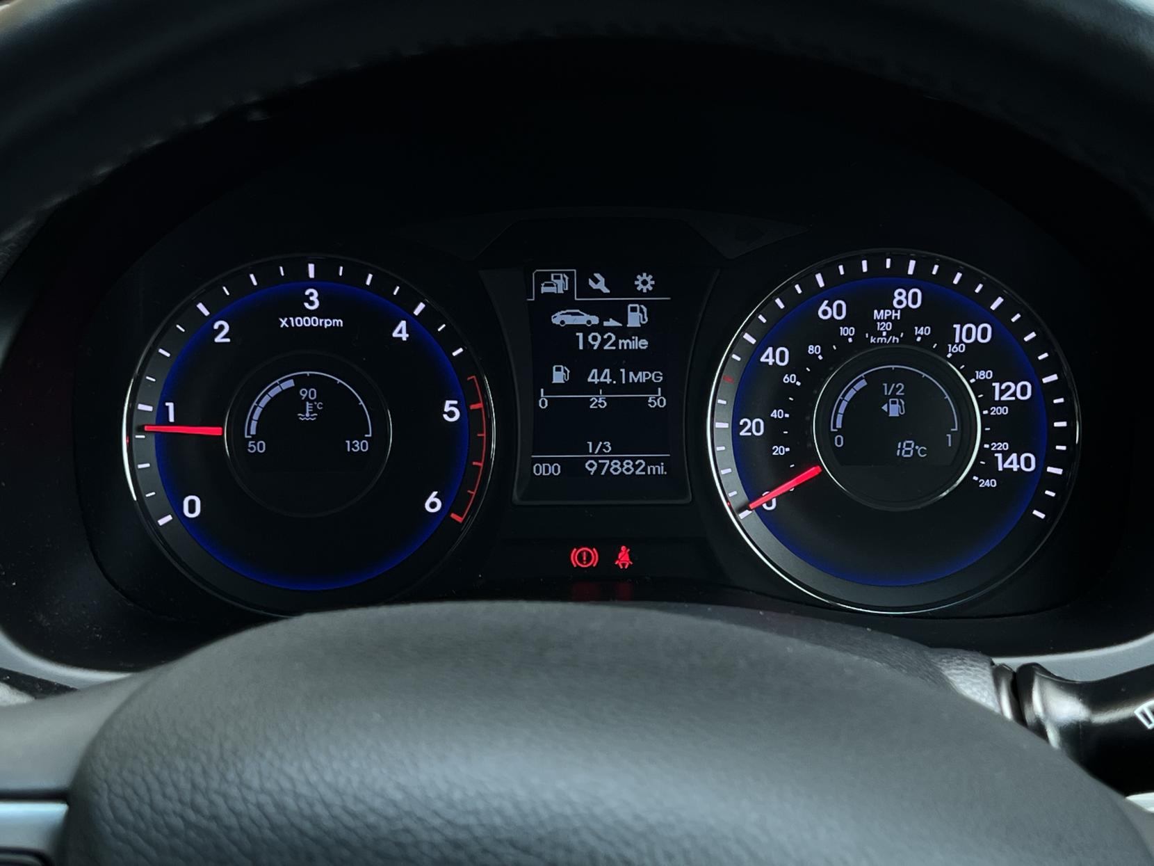 Hyundai i40 1.7 CRDi Blue Drive SE Nav Business Tourer 5dr Diesel Manual Euro 6 (s/s) (141 ps)