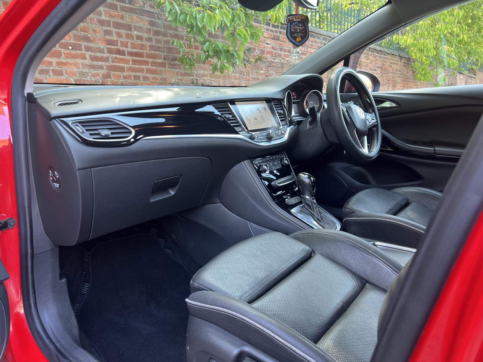 Vauxhall Astra 1.6 CDTi BlueInjection Elite Nav Hatchback 5dr Diesel Auto Euro 6 (136 ps)