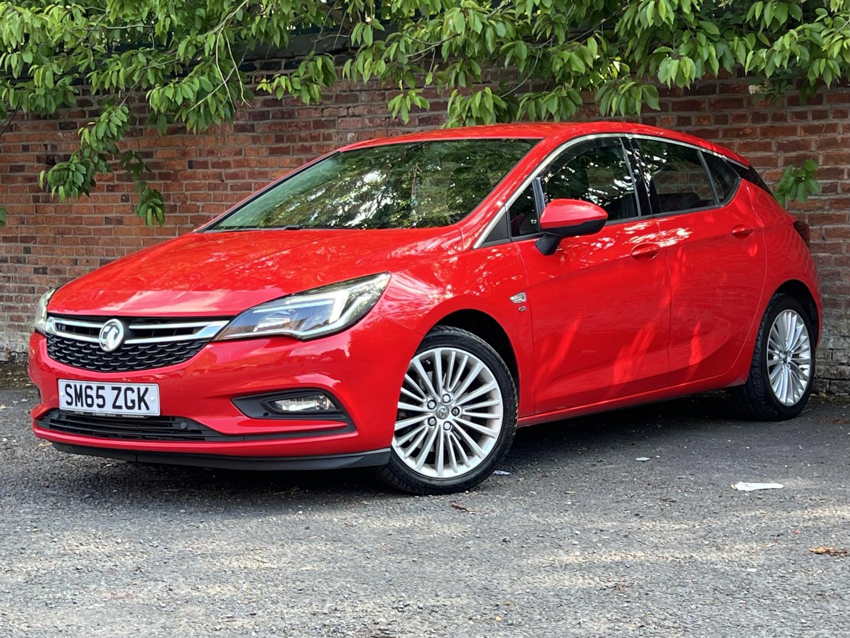 Vauxhall Astra 1.6 CDTi BlueInjection Elite Nav Hatchback 5dr Diesel Auto Euro 6 (136 ps)