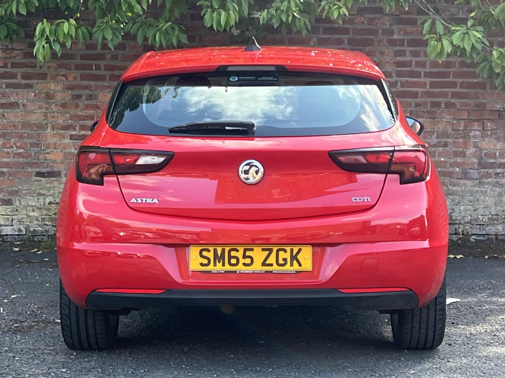 Vauxhall Astra 1.6 CDTi BlueInjection Elite Nav Hatchback 5dr Diesel Auto Euro 6 (136 ps)