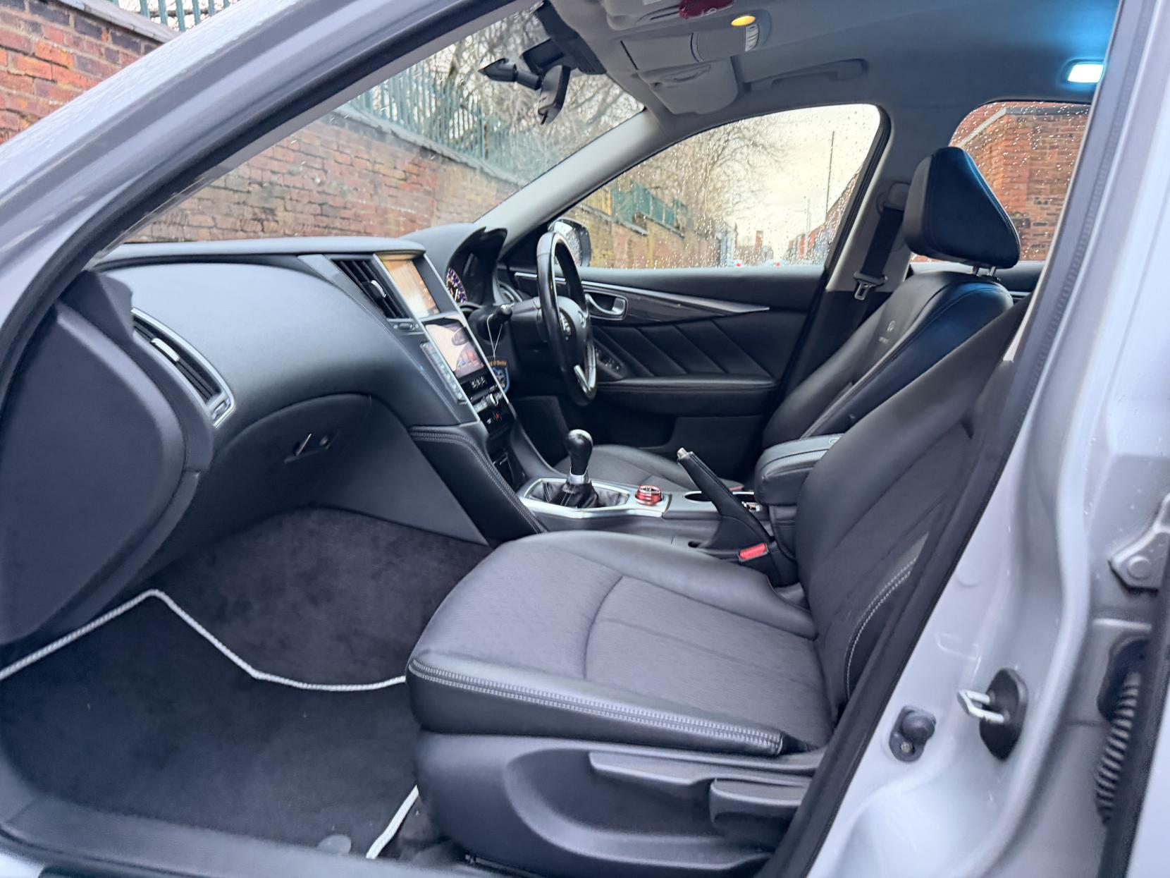 Infiniti Q50 2.2d SE Saloon 4dr Diesel Manual Euro 5 (s/s) (170 ps)