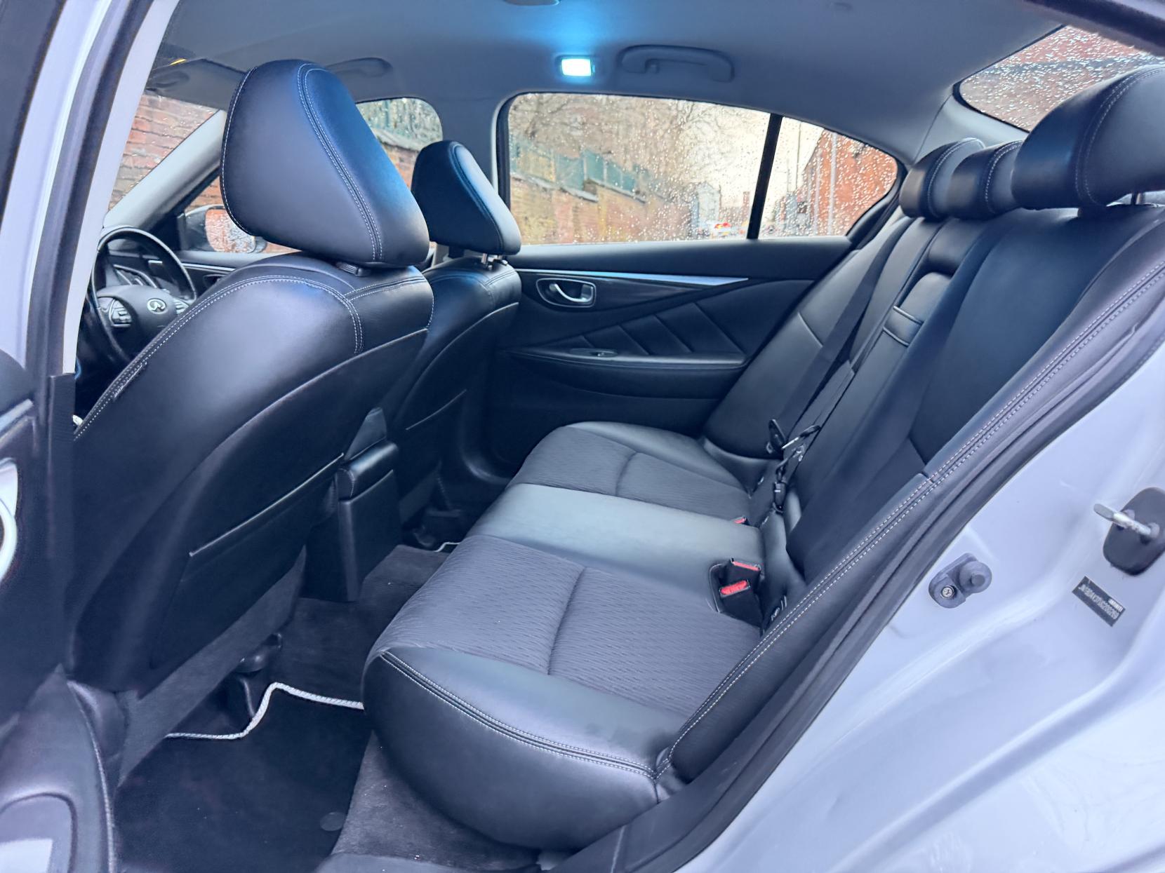 Infiniti Q50 2.2d SE Saloon 4dr Diesel Manual Euro 5 (s/s) (170 ps)