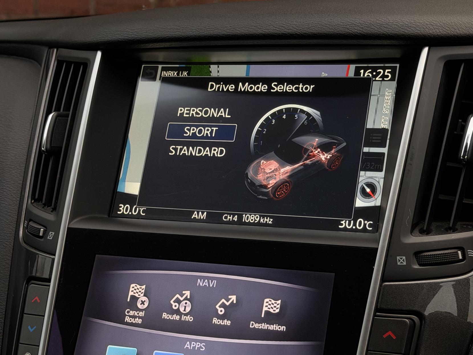 Infiniti Q50 2.2d SE Saloon 4dr Diesel Manual Euro 5 (s/s) (170 ps)