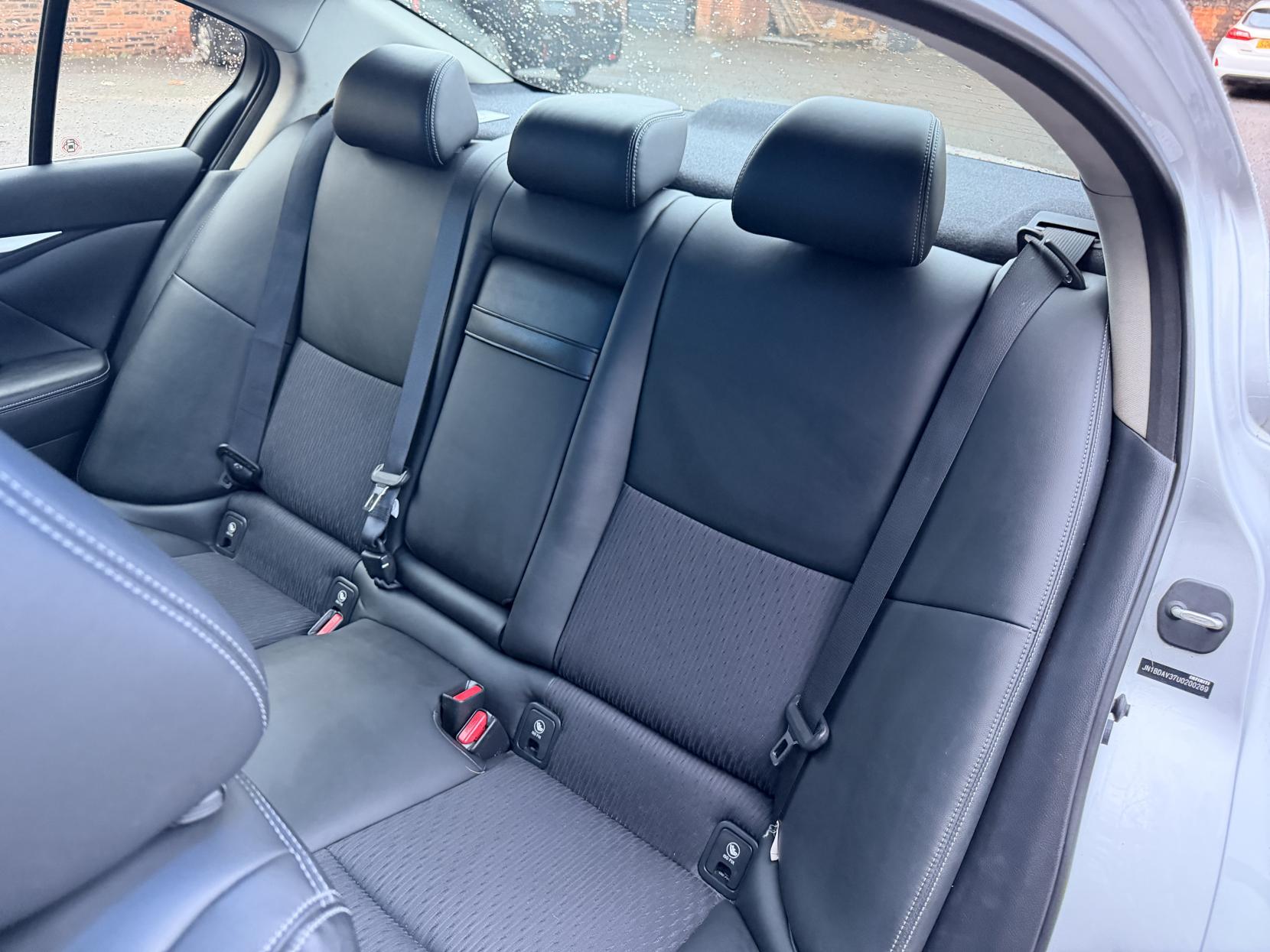 Infiniti Q50 2.2d SE Saloon 4dr Diesel Manual Euro 5 (s/s) (170 ps)