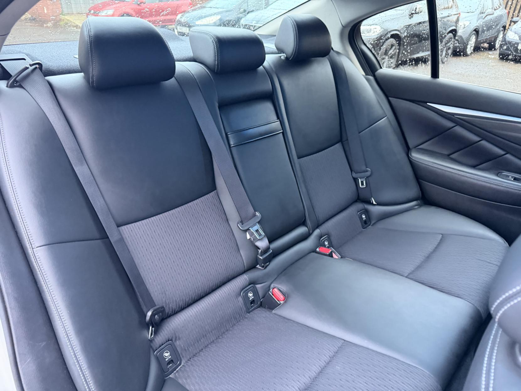 Infiniti Q50 2.2d SE Saloon 4dr Diesel Manual Euro 5 (s/s) (170 ps)