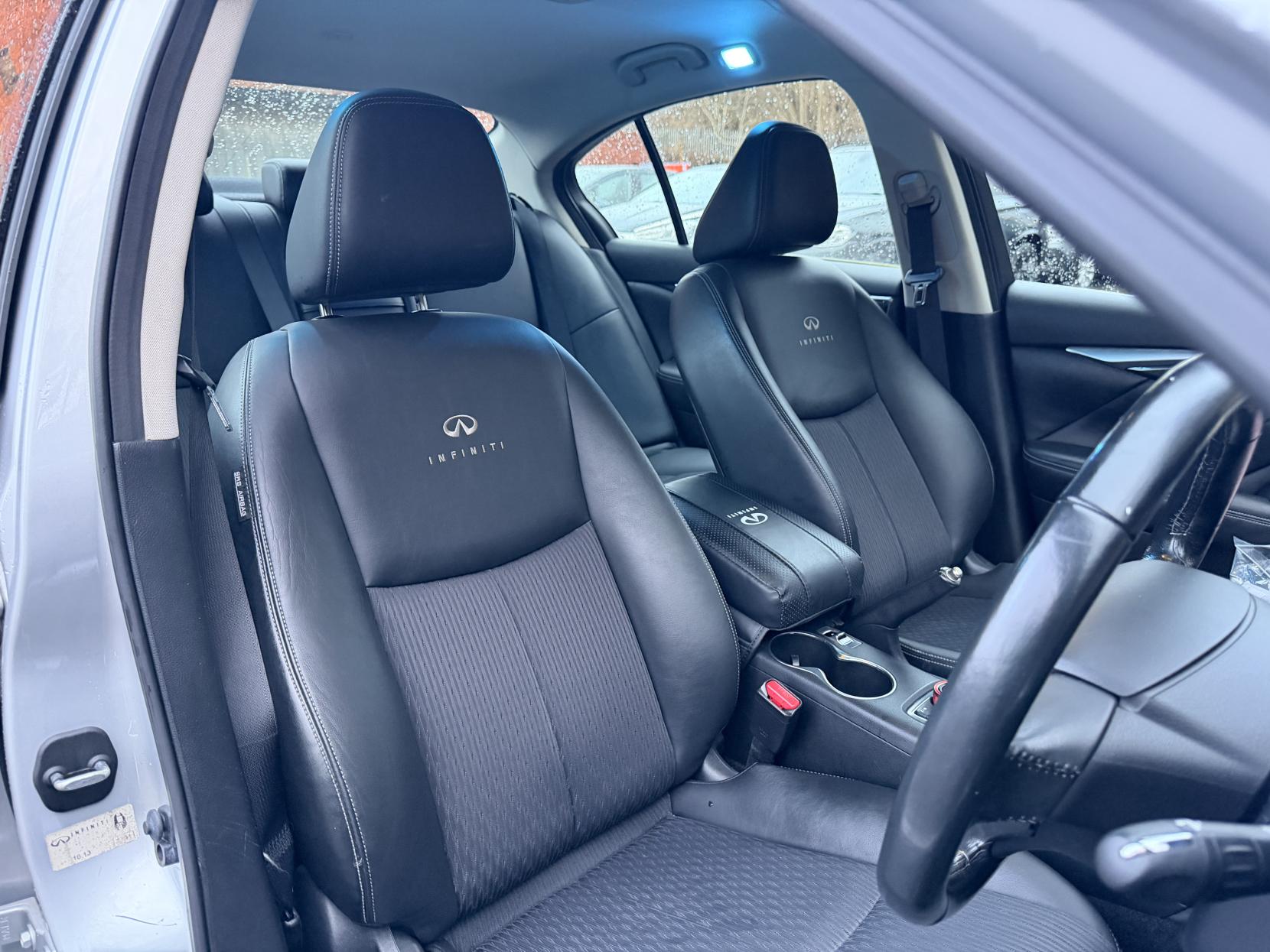 Infiniti Q50 2.2d SE Saloon 4dr Diesel Manual Euro 5 (s/s) (170 ps)