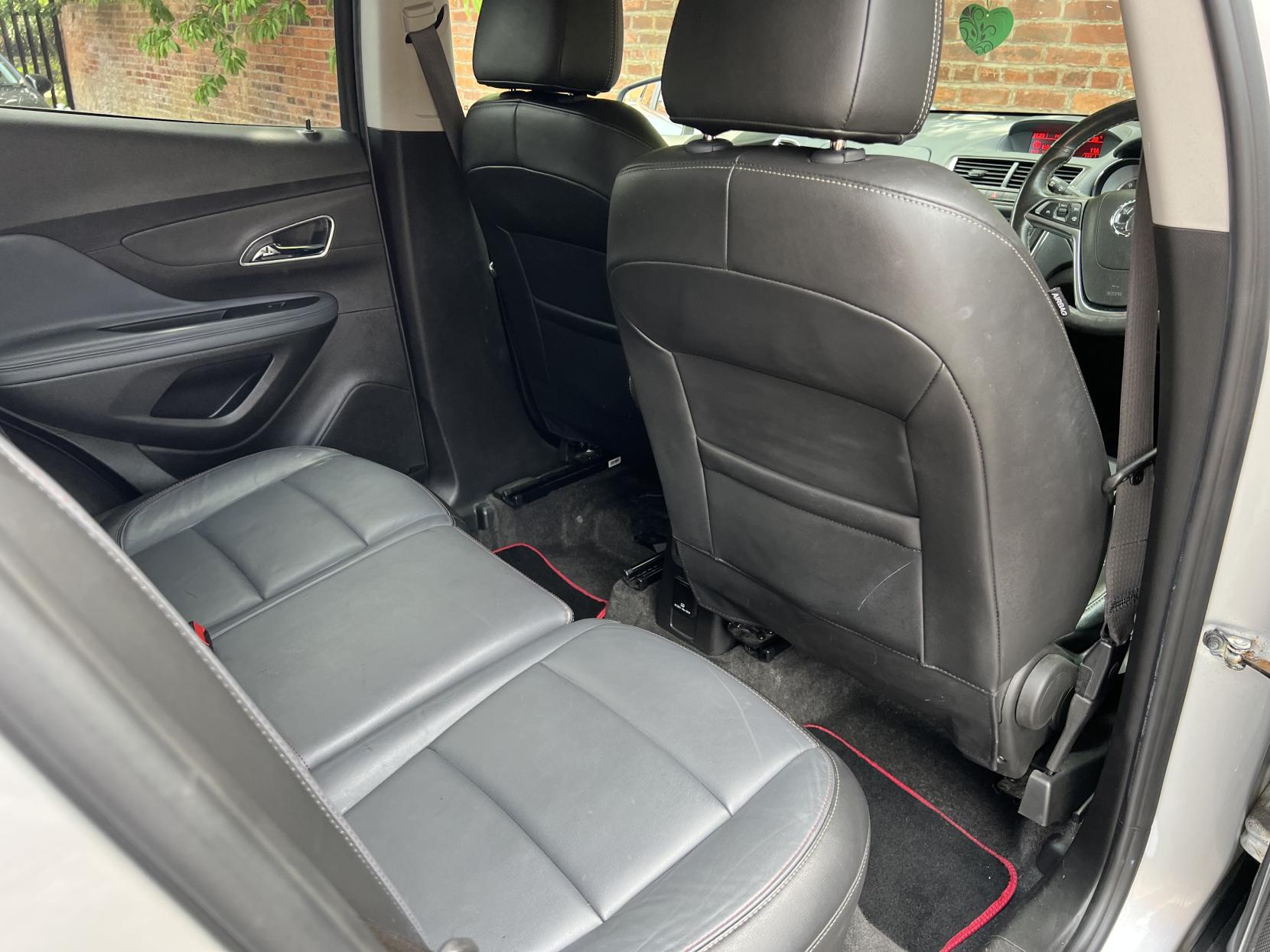 Vauxhall Mokka 1.6 CDTi SE SUV 5dr Diesel Auto 2WD Euro 6 (136 ps)