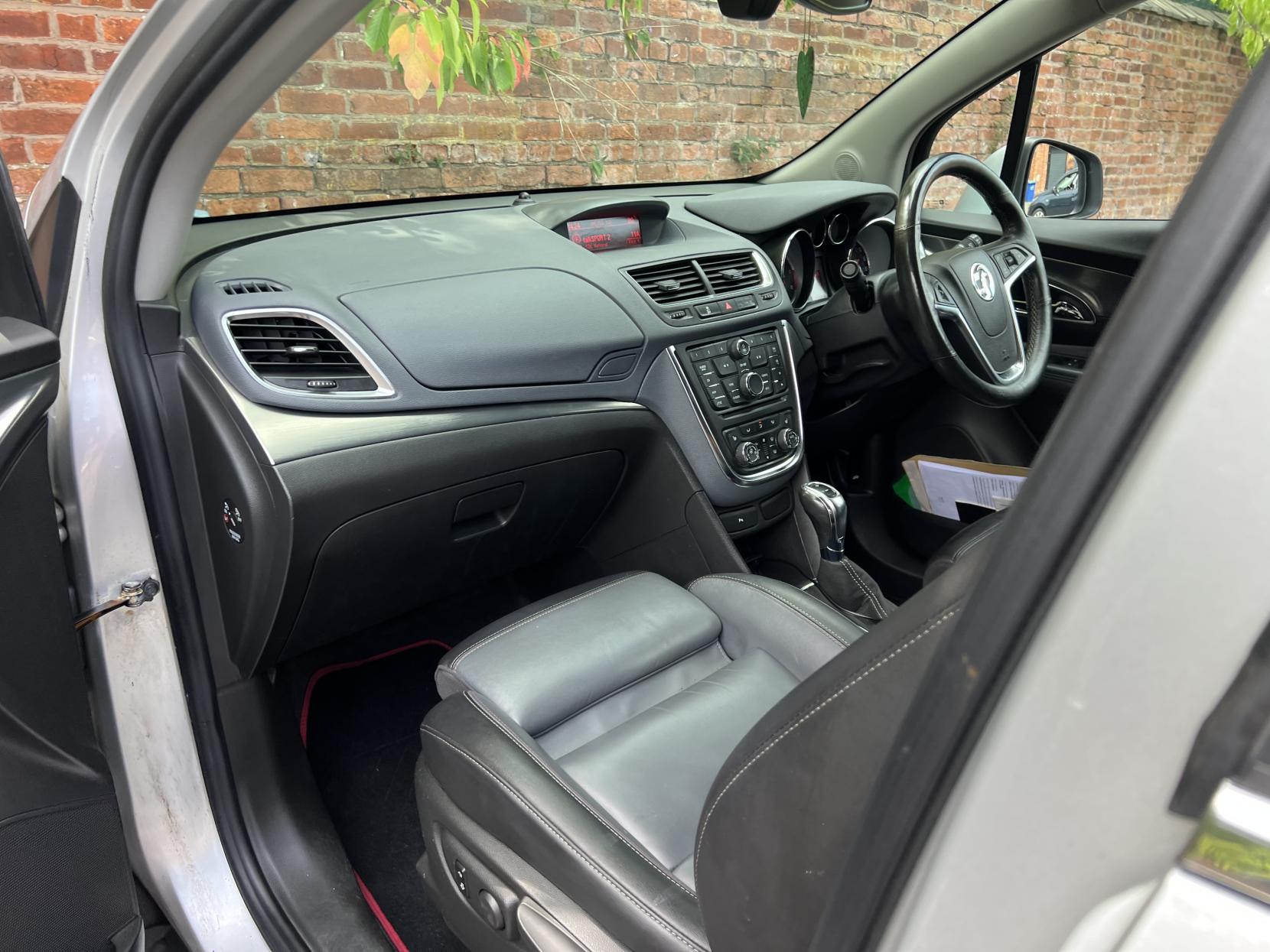 Vauxhall Mokka 1.6 CDTi SE SUV 5dr Diesel Auto 2WD Euro 6 (136 ps)