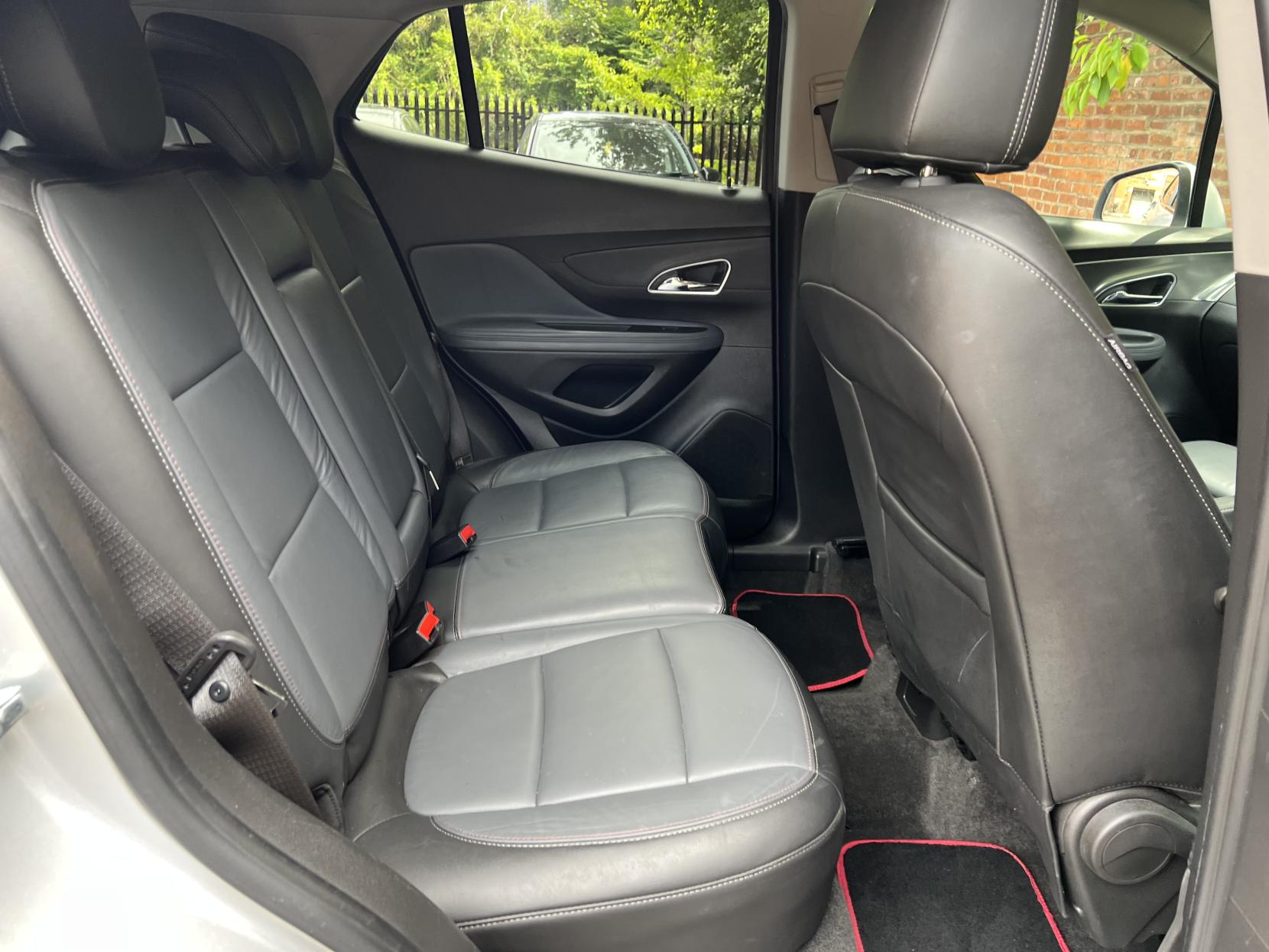Vauxhall Mokka 1.6 CDTi SE SUV 5dr Diesel Auto 2WD Euro 6 (136 ps)
