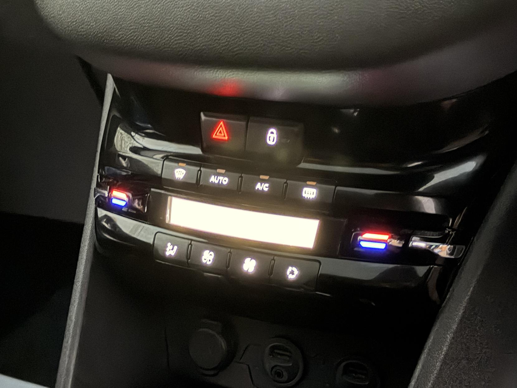 Peugeot 208 1.6 e-HDi Feline Hatchback 5dr Diesel EGC Euro 5 (s/s) (92 ps)